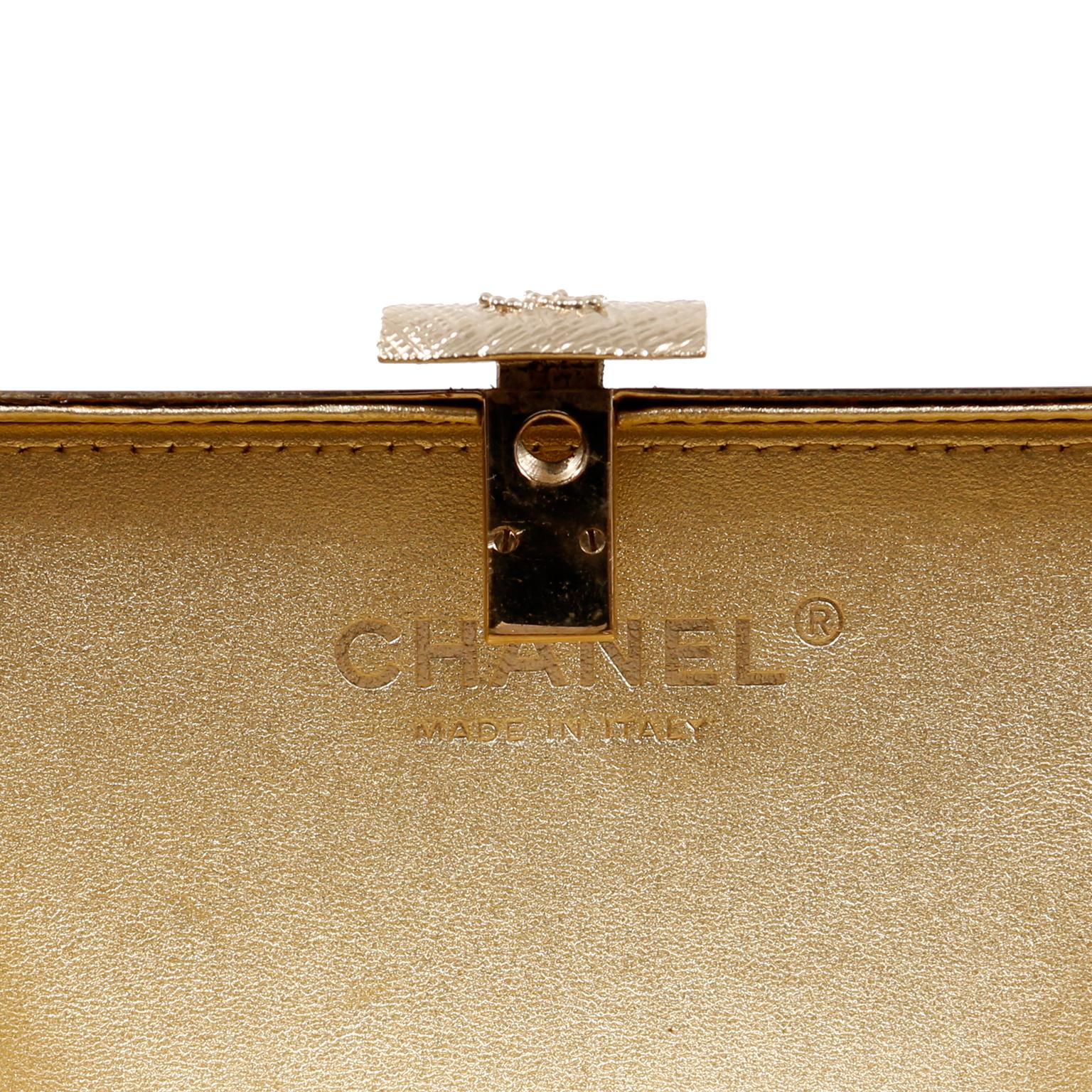 Pochette a scatola Chanel oro CC con catene gocciolanti 3