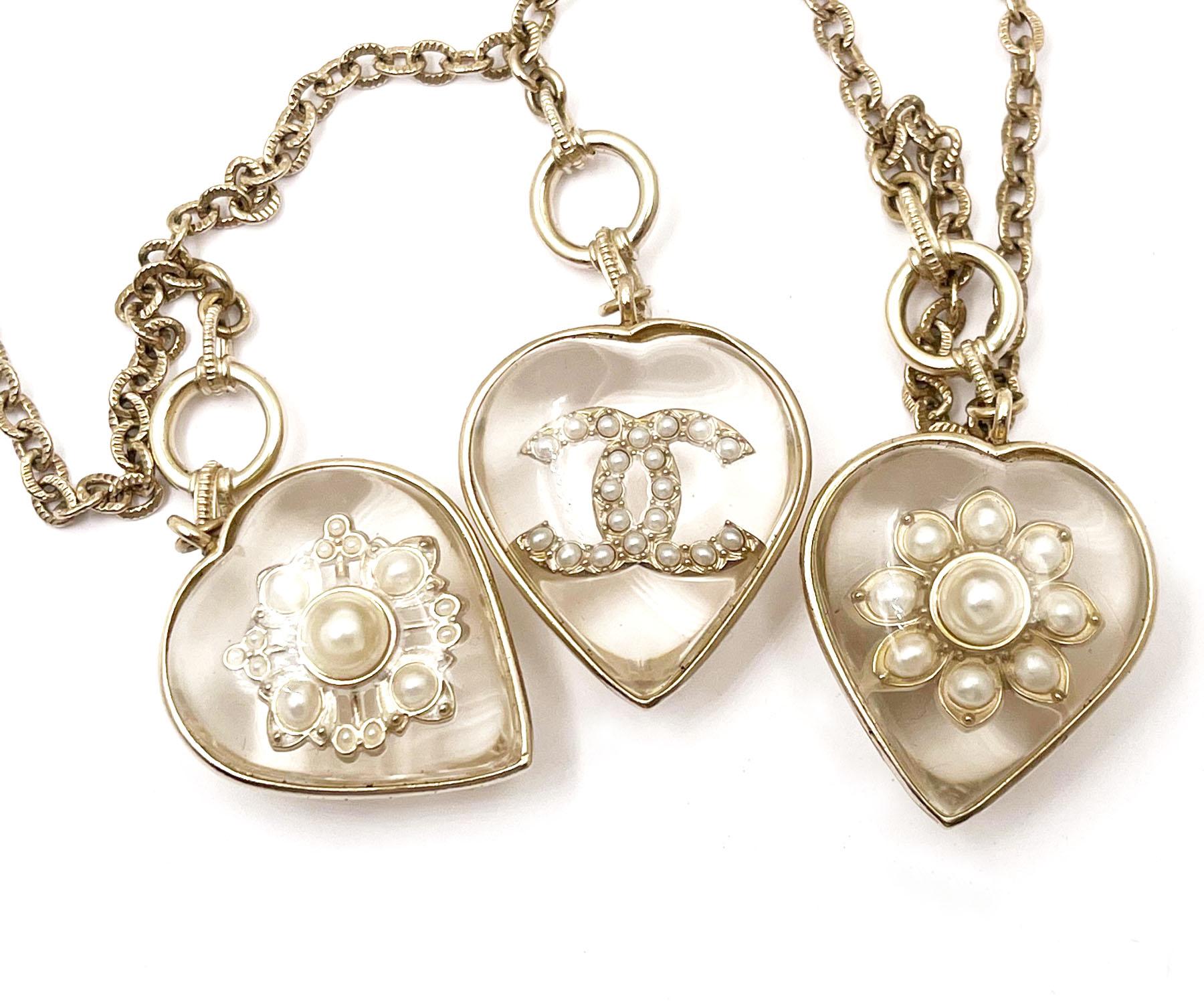 Women's Chanel Gold CC Flower Heart Charm Necklace   For Sale