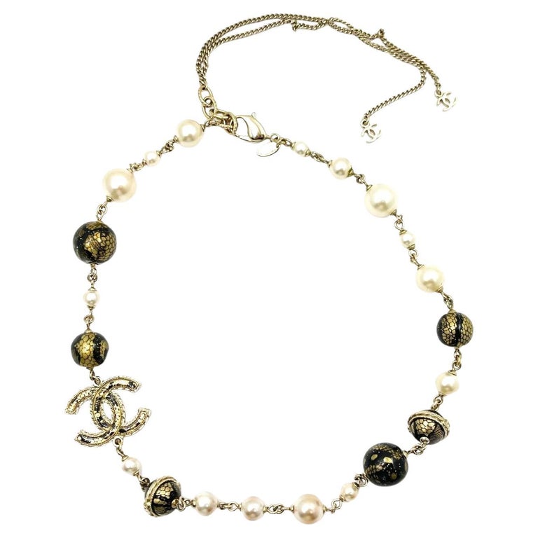 Chanel White Pearl Short Necklace in 2023