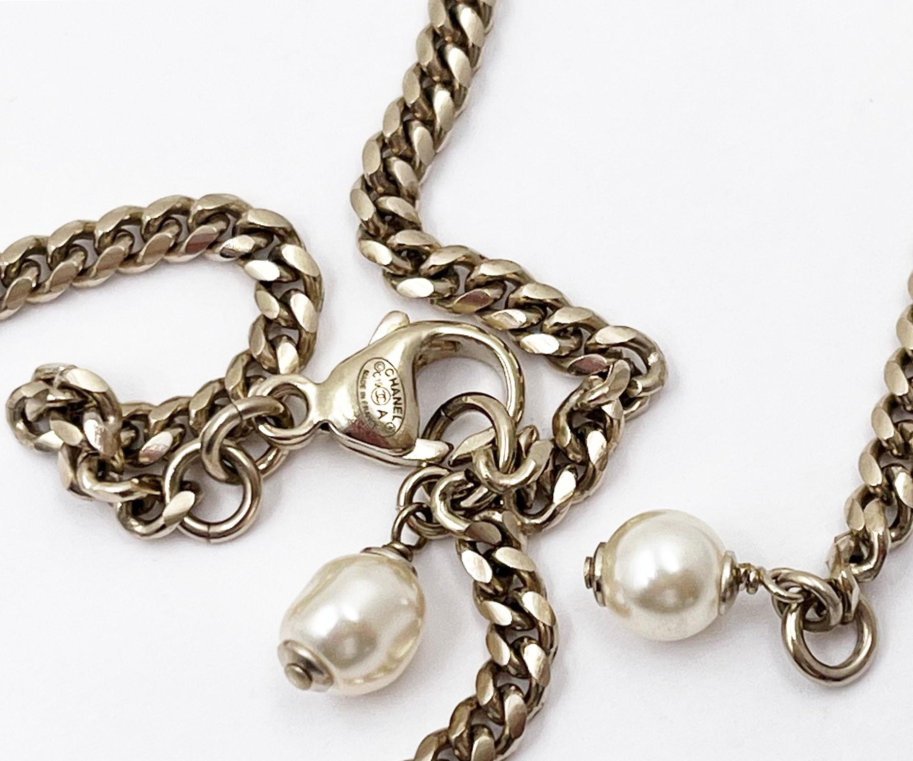 Artisan Chanel Gold CC Iridescent Bead Pearl Chain Necklace   For Sale