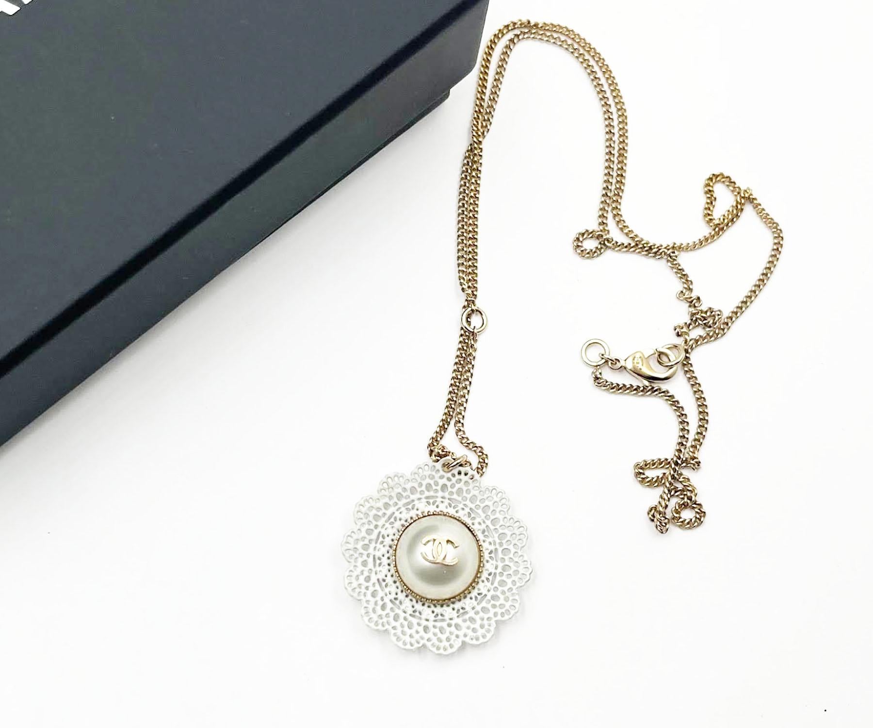 Artisan Chanel Gold CC Lace Flower Pearl Necklace  For Sale