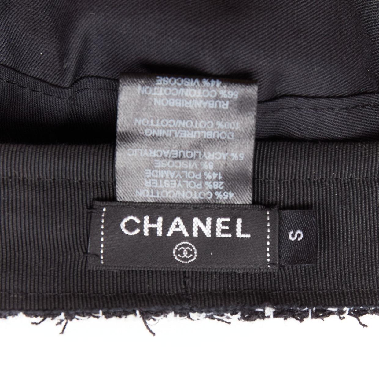 CHANEL gold CC logo button black white cotton tweed newsboy hat S 4