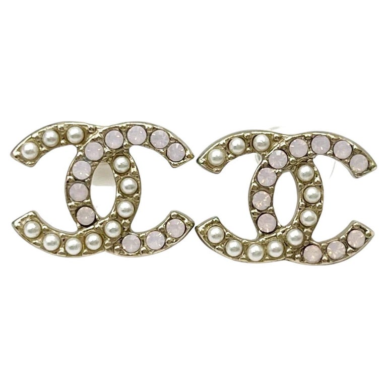 Chanel Gold CC Pastel Pink Pearl Piercing Earrings For Sale at 1stDibs |  chanel pink pearl earrings