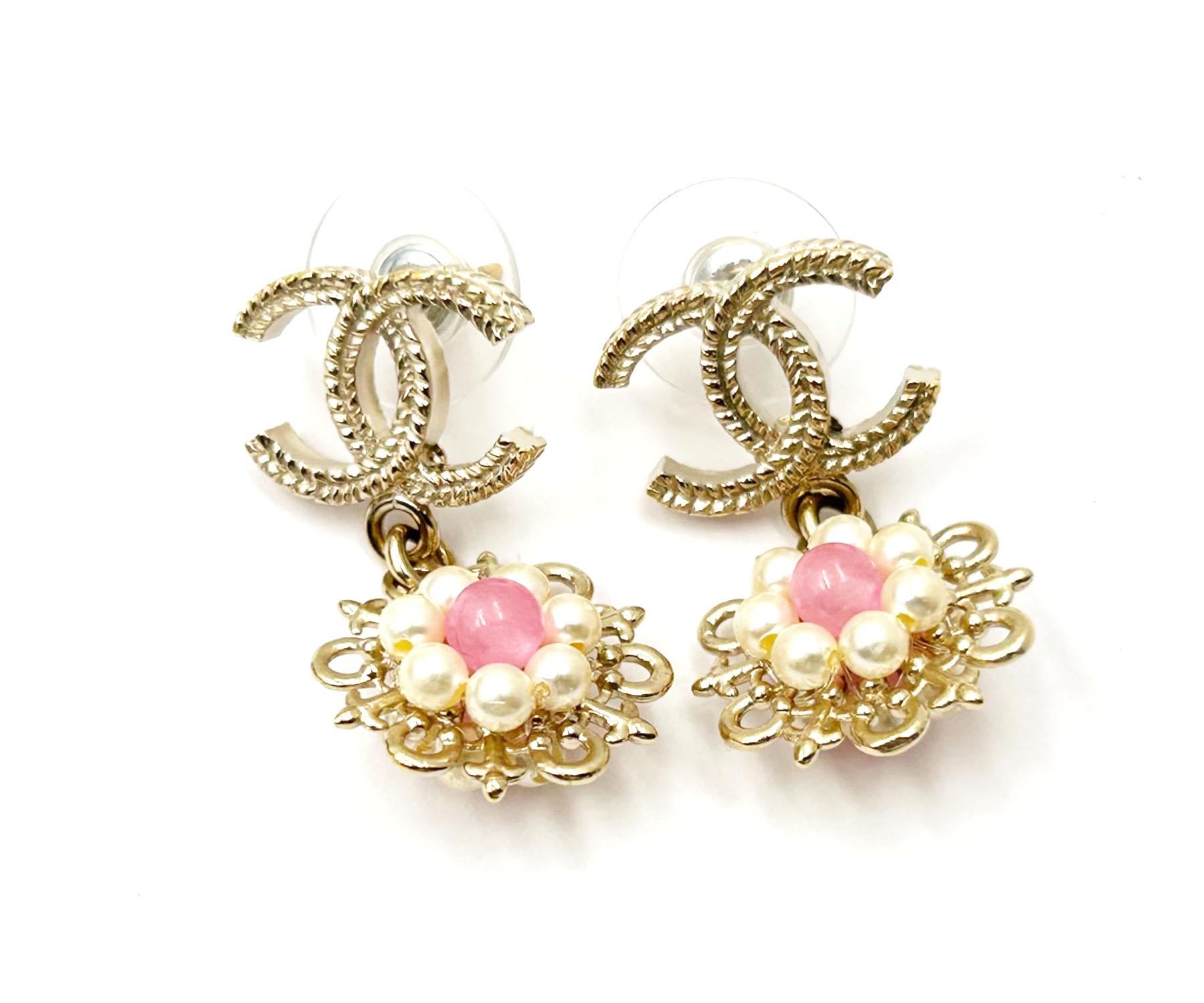Artisan Chanel Gold CC Pink Bead Pearl Wheel Piercing Earrings  For Sale