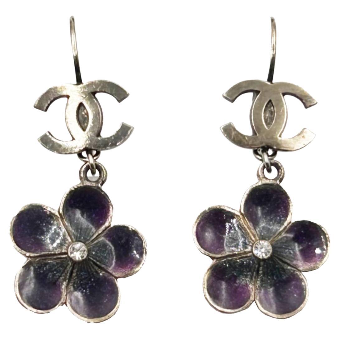 Chanel Gold CC Purple Flower Lever Back Piercing Earrings For Sale