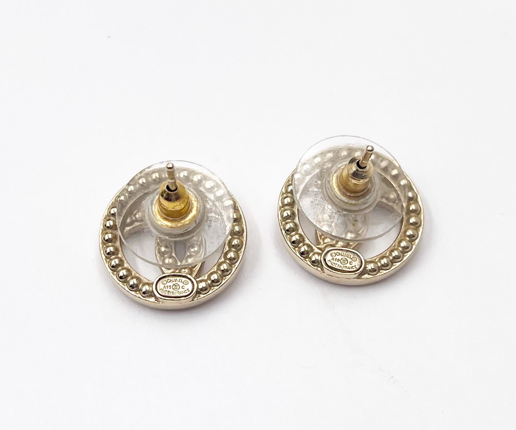 Chanel Gold CC Round Crystal Piercing Earrings  In Excellent Condition For Sale In Pasadena, CA