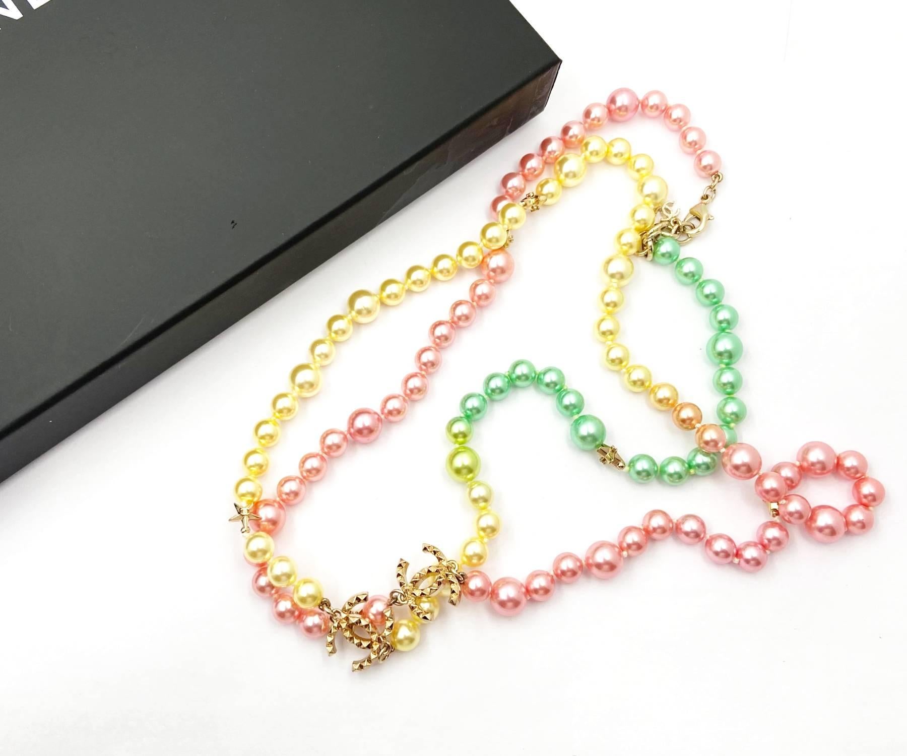 Artisan Chanel Gold CC Star Neon Rainbow Candy Pearl Necklace For Sale