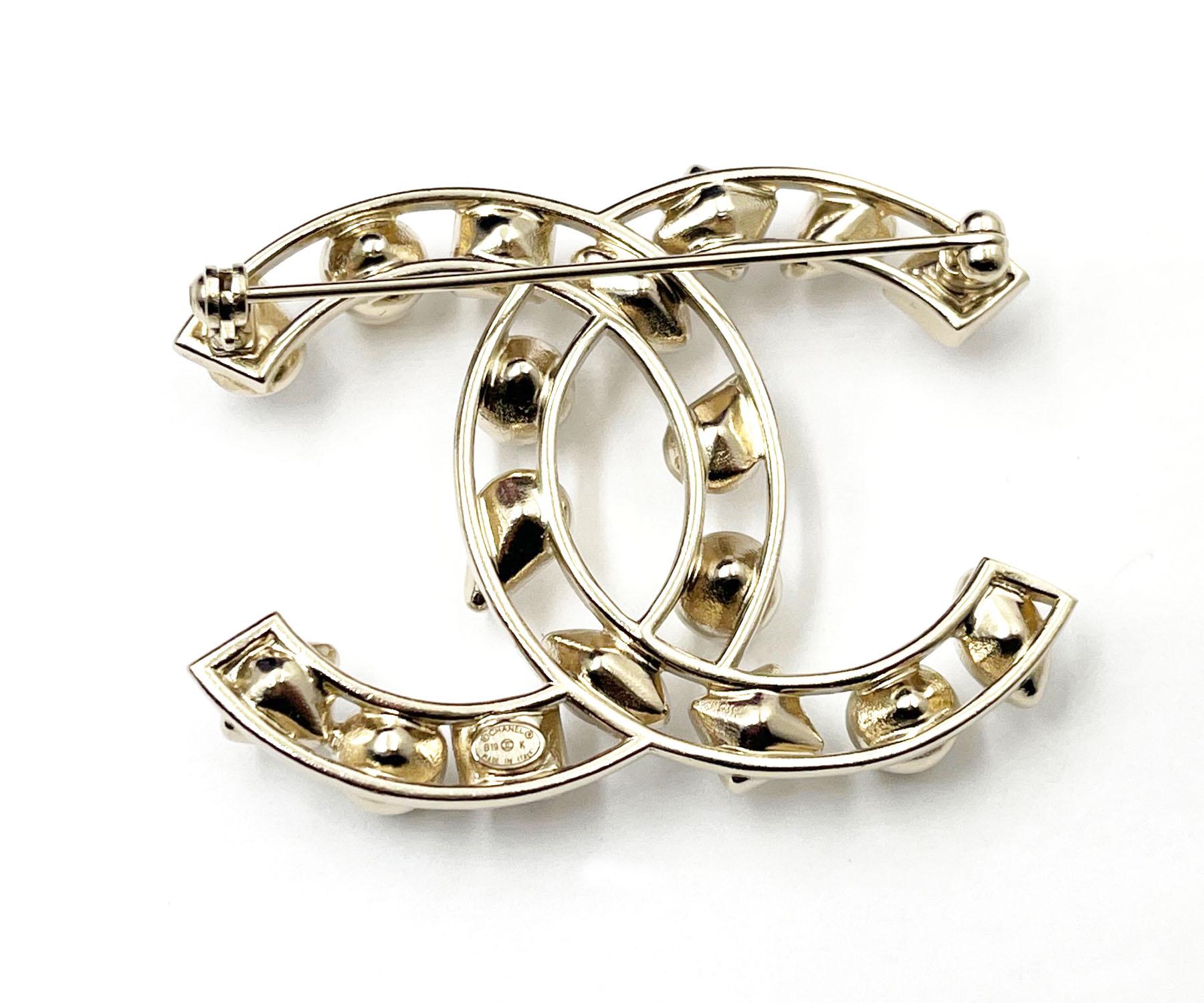 Artisan Chanel Gold CC Tear Drop Princess Crystal Pearl Brooch  For Sale