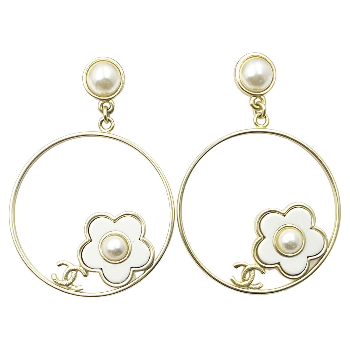 Chanel Gold CC White Daisy Round Ring Large Piercing Earrings  For Sale