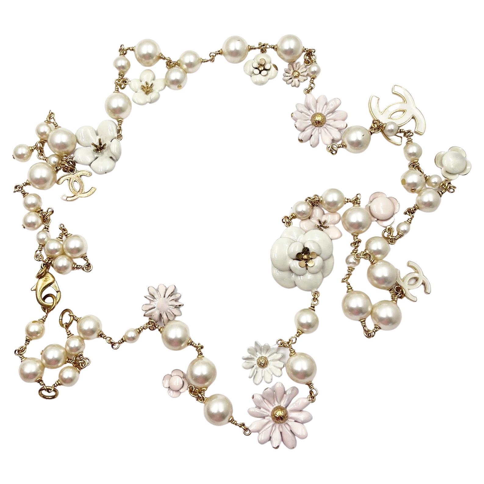 Chanel - CC Ivory Pastel Pink Daisy Flower Long Necklace Italian Artisan Pearl Gold