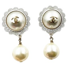 Chanel Gold CC White Lace Pearl Pearl Dangle Clip on Earrings