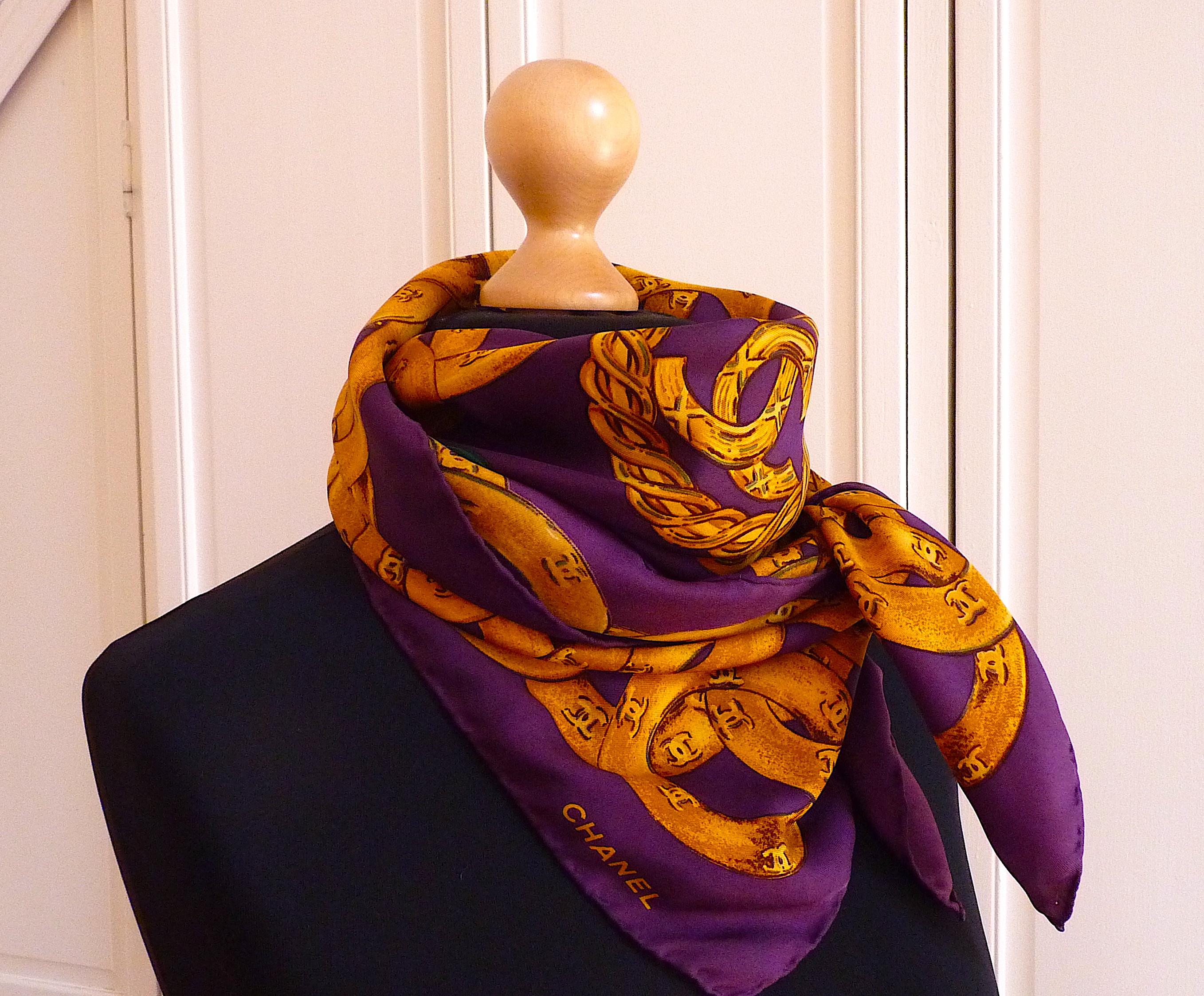 Women's CHANEL Gold Chain & CC Logo Large Silk Scarf, Vintage from the 1990s For Sale