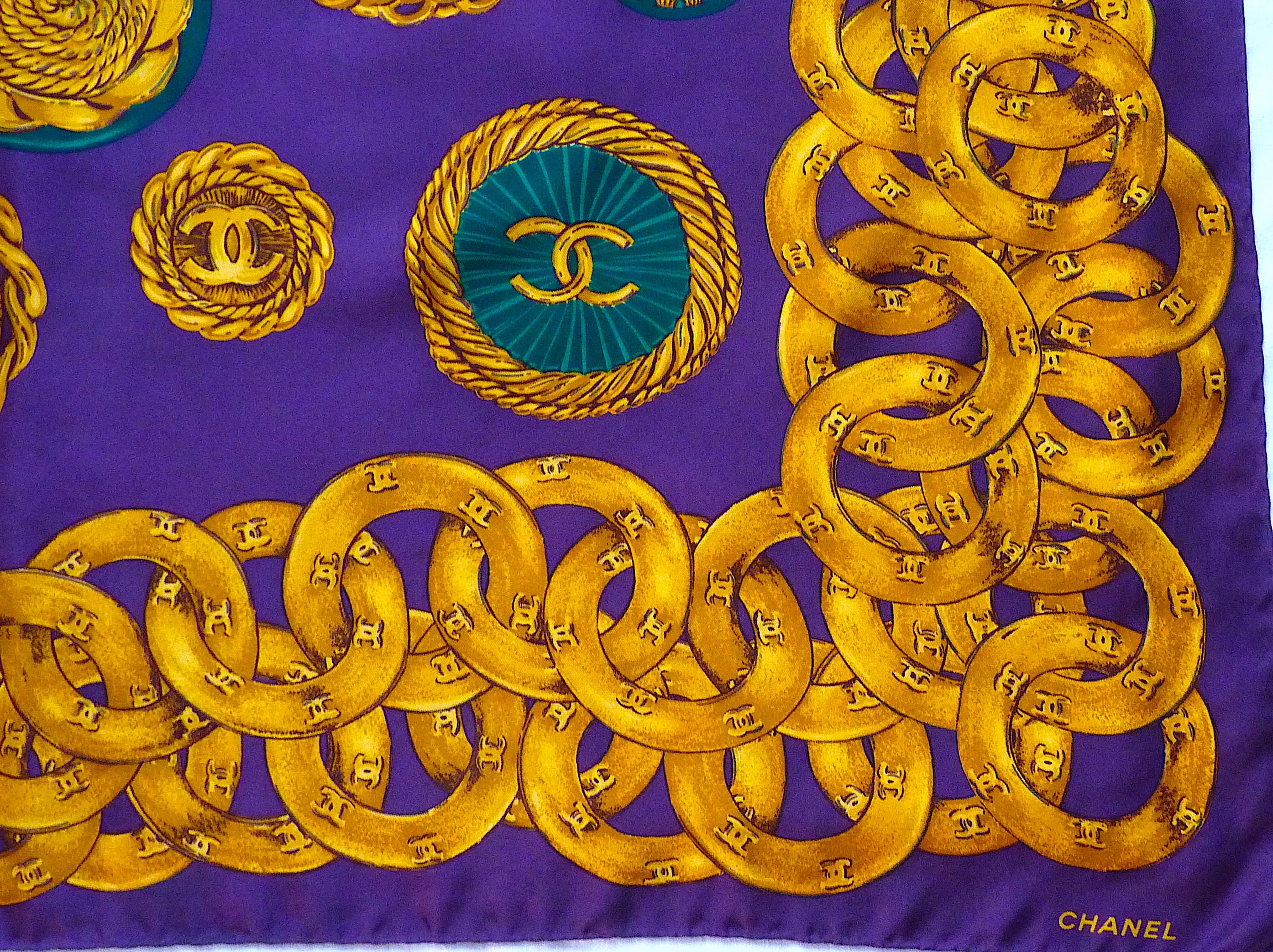 CHANEL Gold Chain & CC Logo Large Silk Scarf, Vintage from the 1990s For Sale 1