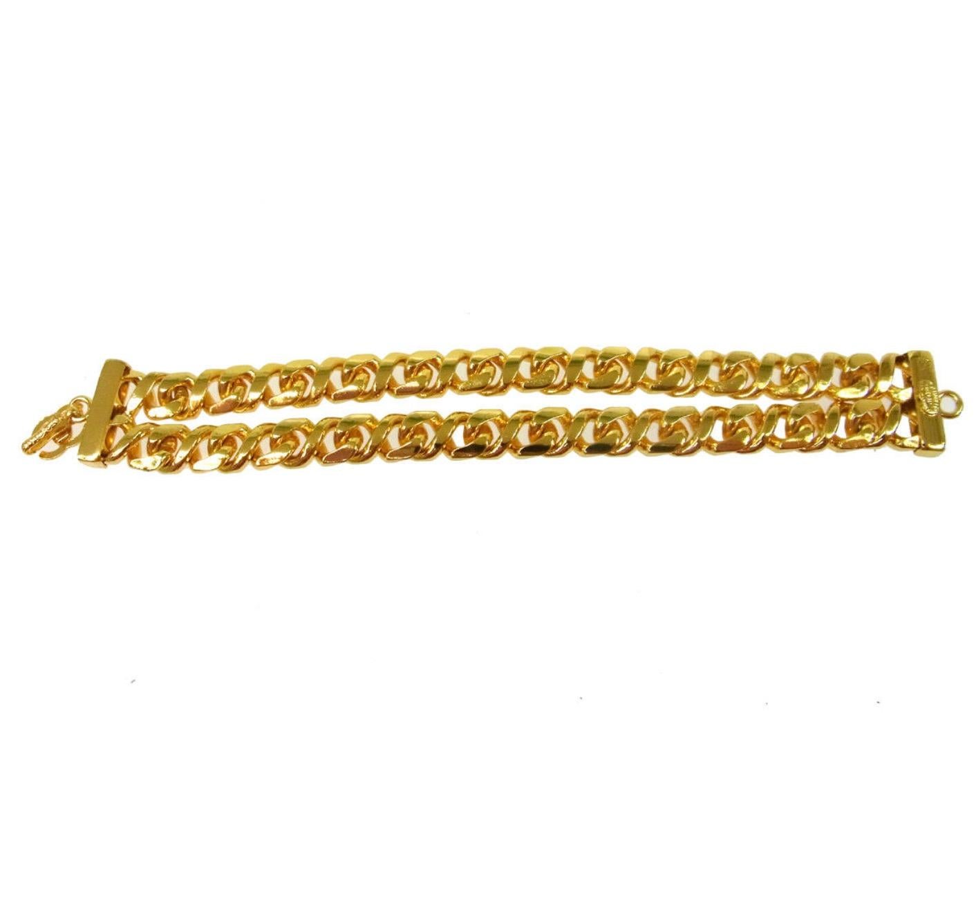Chanel Gold Chain Double Link Small CC Turnlock Charm Evening Cuff Bracelet  In Good Condition In Chicago, IL