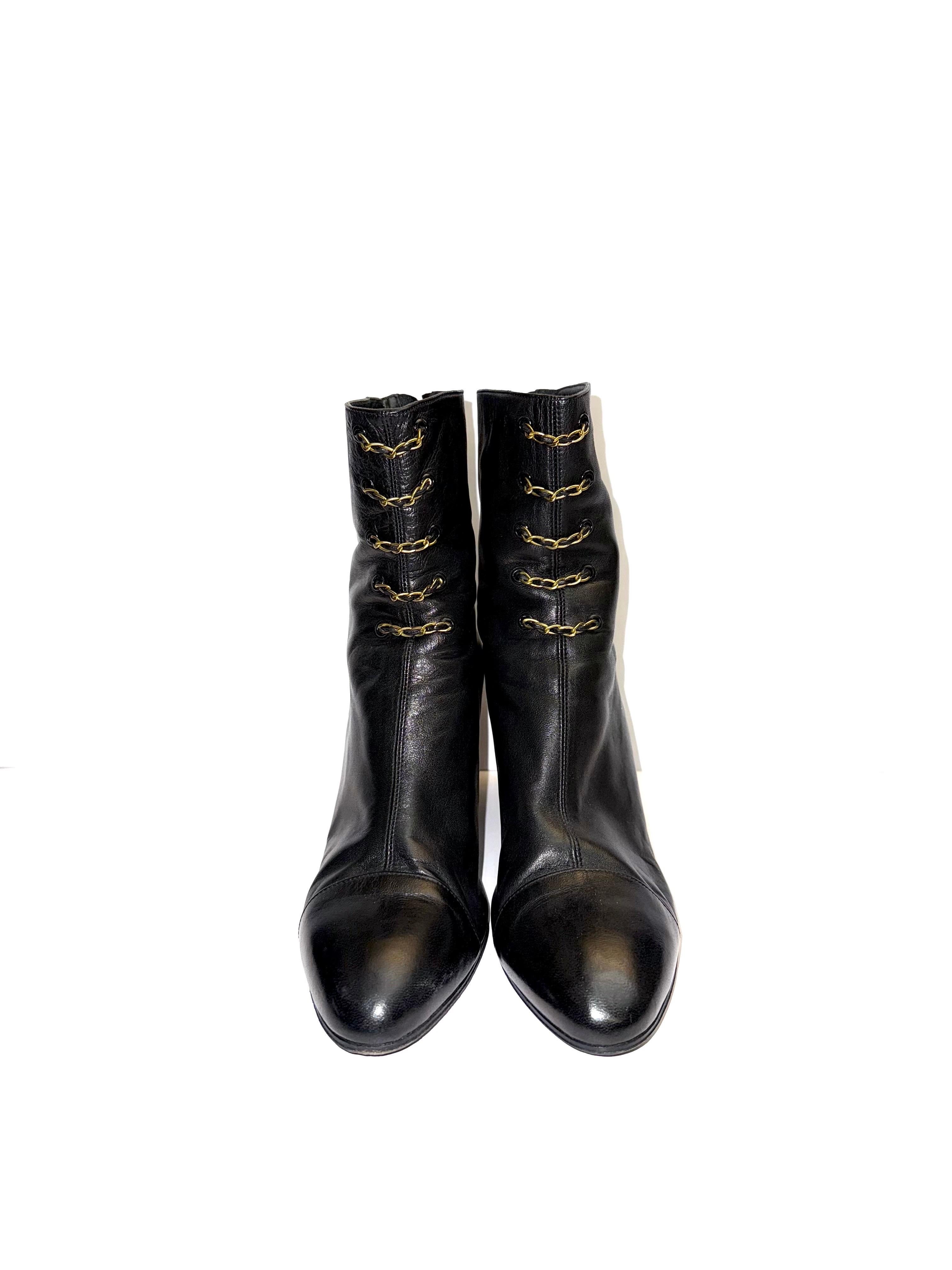 Chanel Gold Chain Hardware Leather Ankle Boots In Good Condition For Sale In Sheung Wan, HK