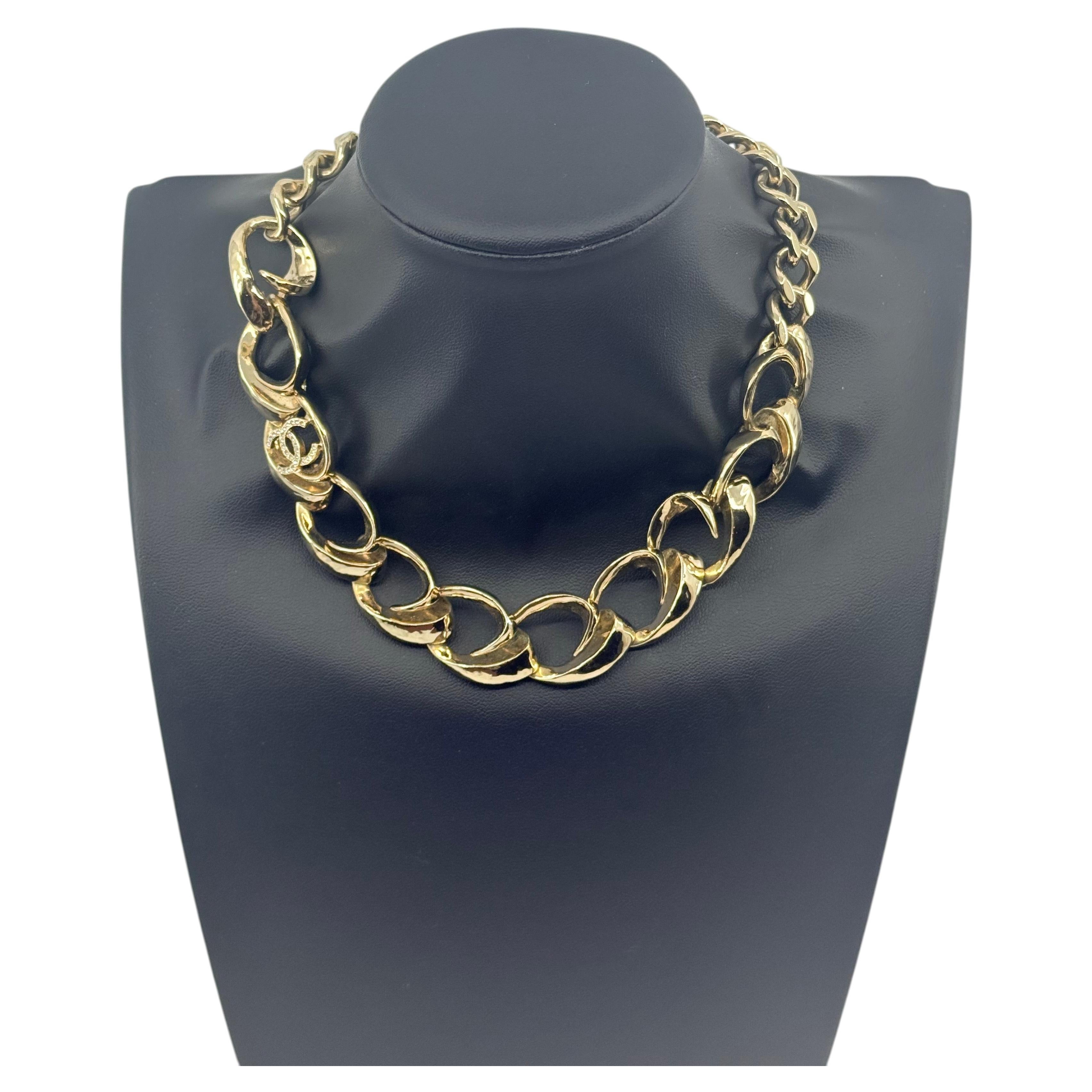 Chanel Gold Kette Link Chunky CC Statement Choker Halskette im Angebot