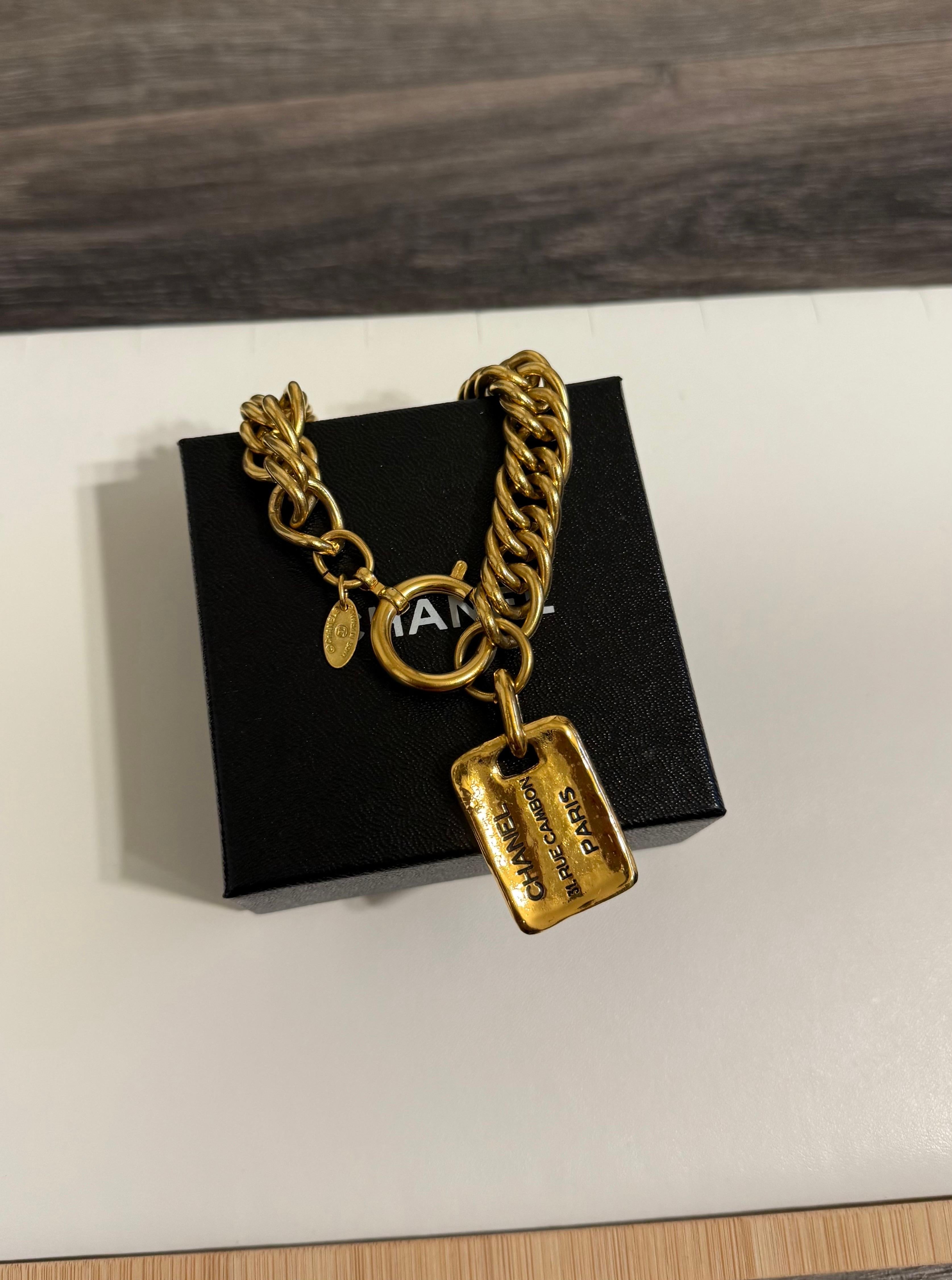 Chanel Gold Chain Vintage 31 Rue Cambon Paris Charm Bracelet For Sale 6