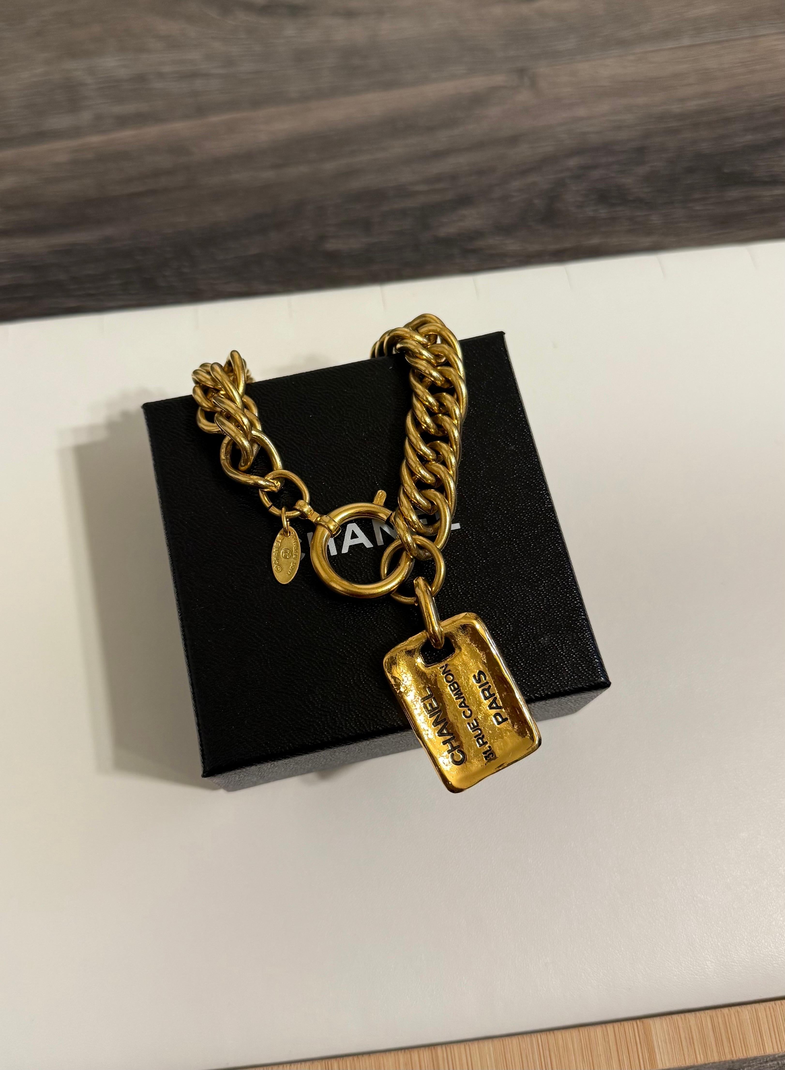 Chanel Gold Chain Vintage 31 Rue Cambon Paris Charm Bracelet In Good Condition For Sale In Bellevue, WA