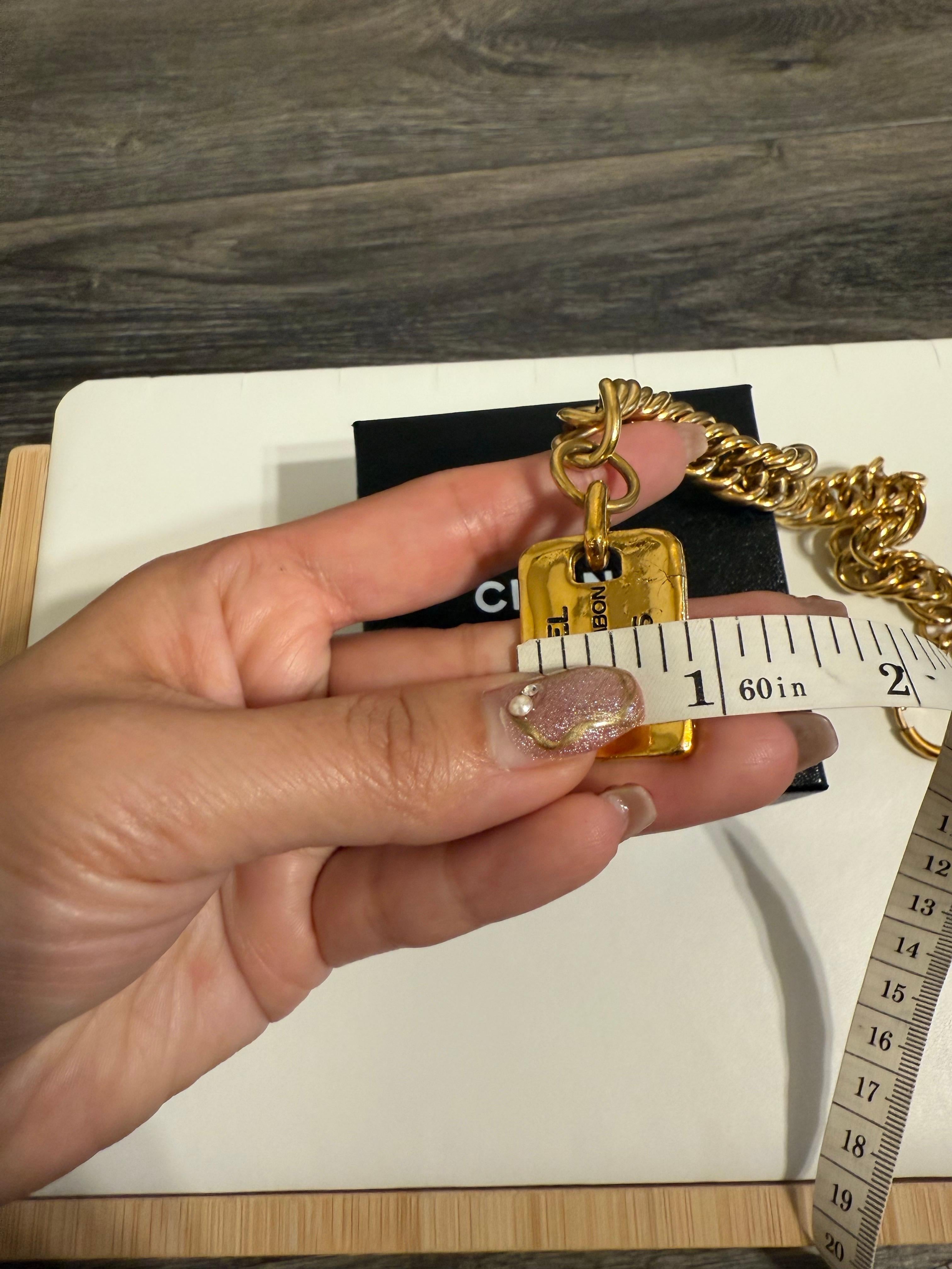Chanel Gold Chain Vintage 31 Rue Cambon Paris Charm Bracelet For Sale 1