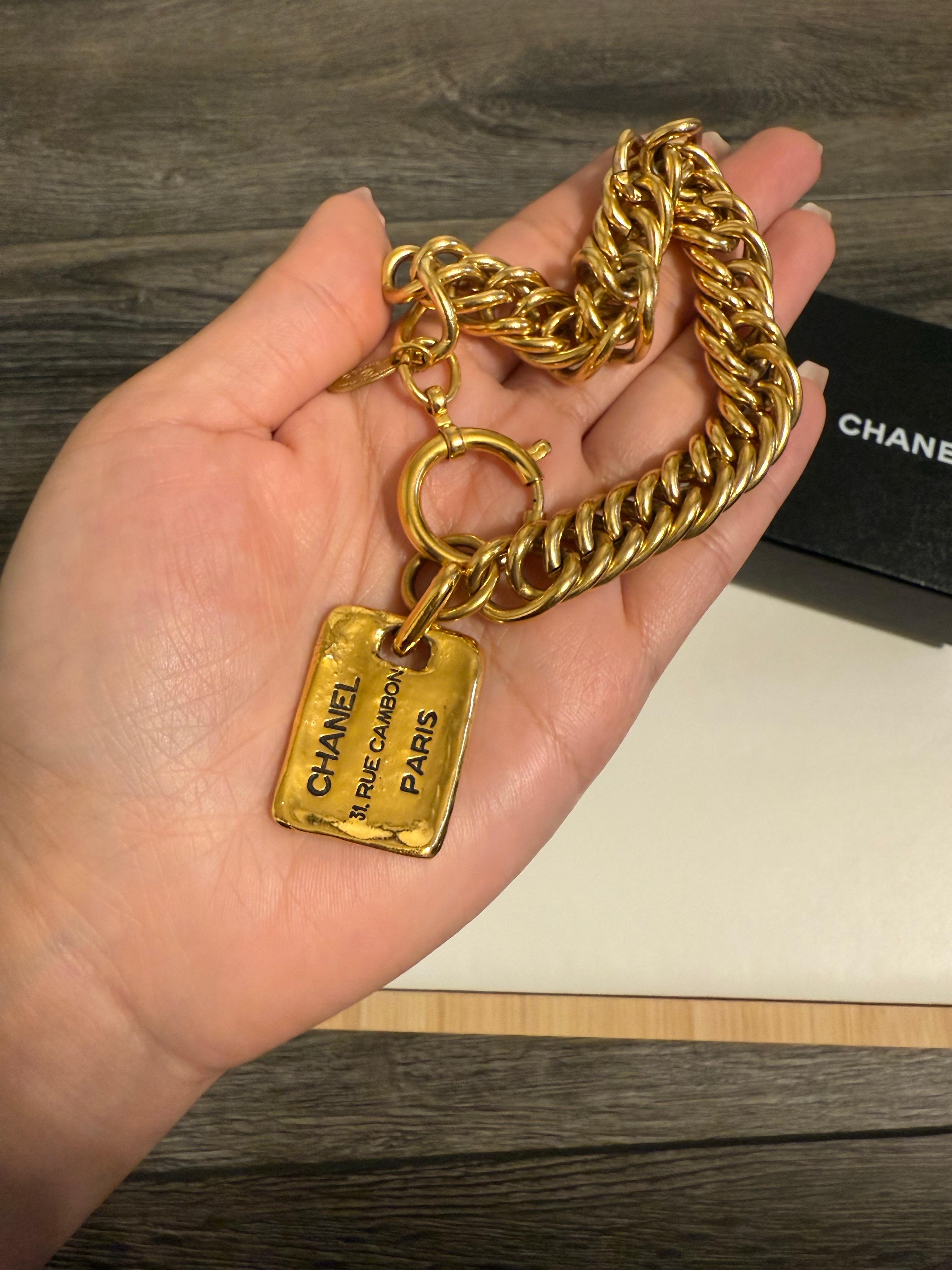 Chanel Gold Chain Vintage 31 Rue Cambon Paris Charm Bracelet For Sale 3