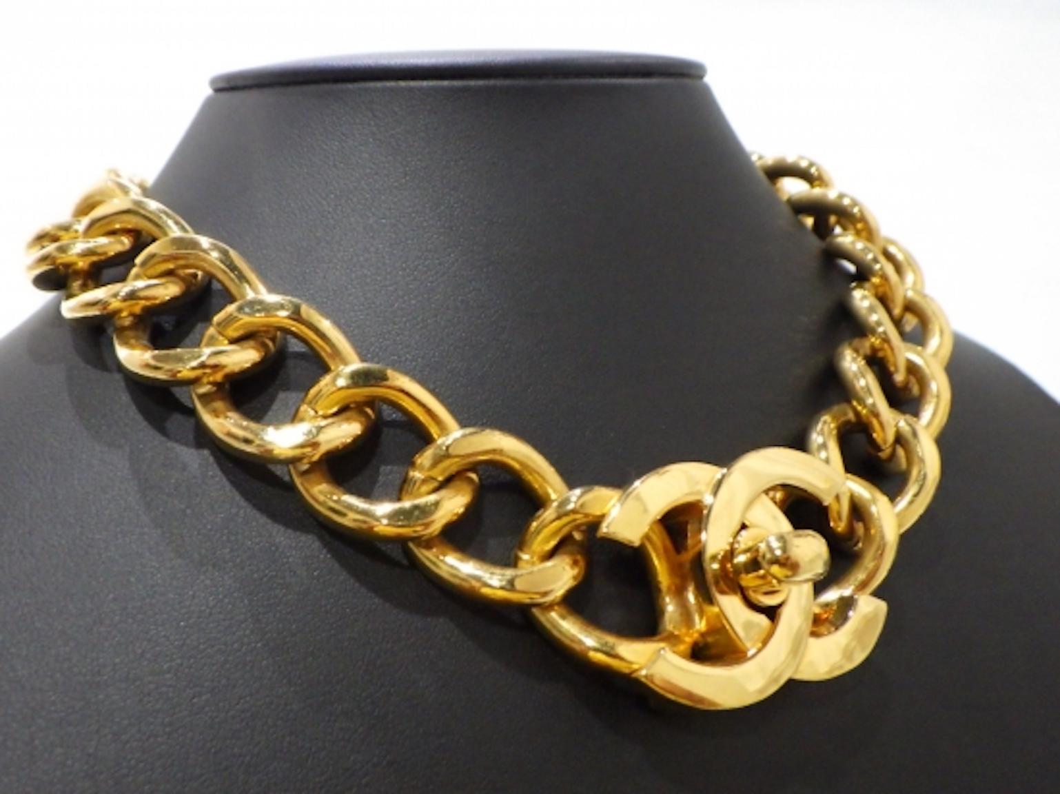 Chanel Gold Charm CC Thick Chain Link Evening Choker Necklace