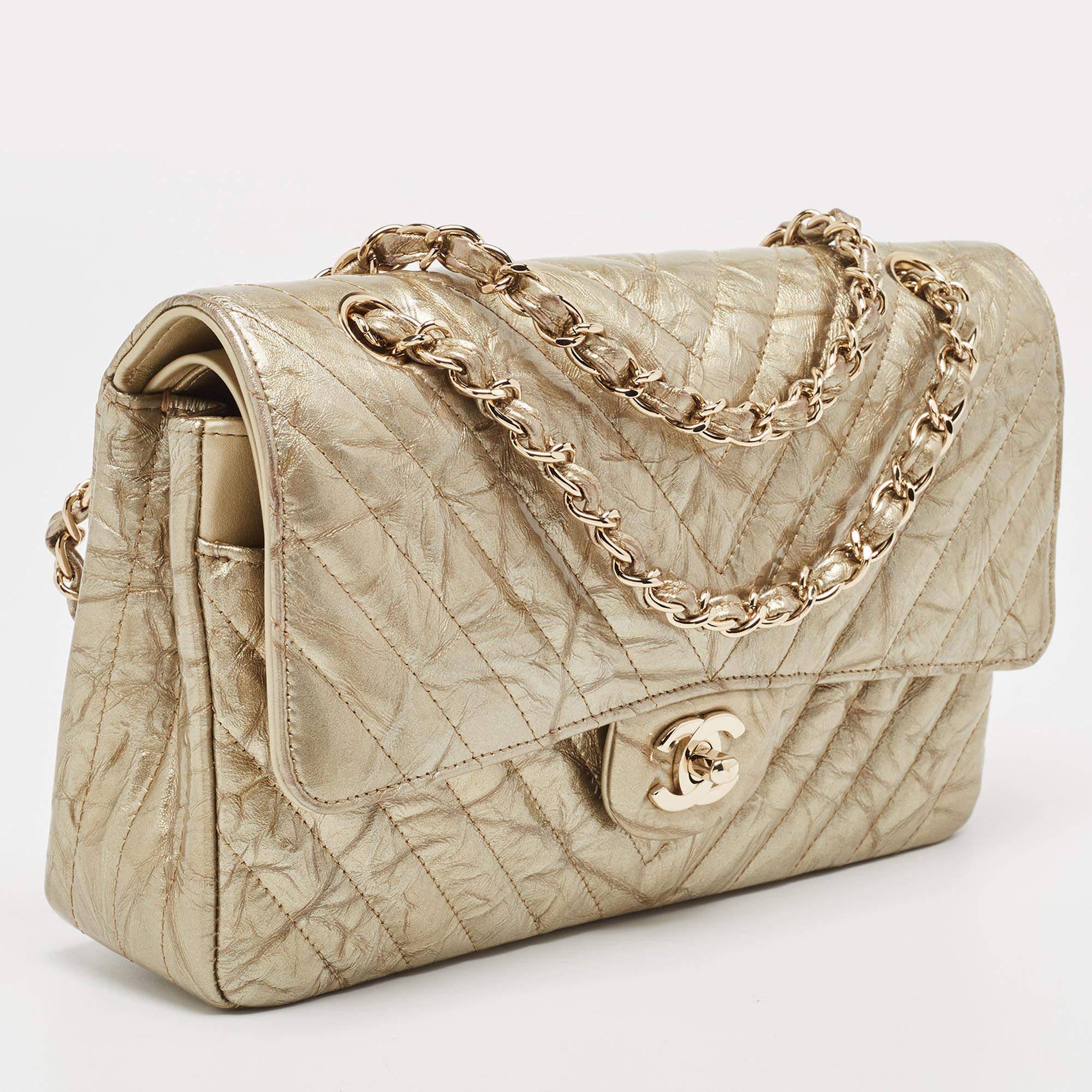 Women's Chanel Gold Chevron Patent Leather Medium Classic Double Flap Bag For Sale