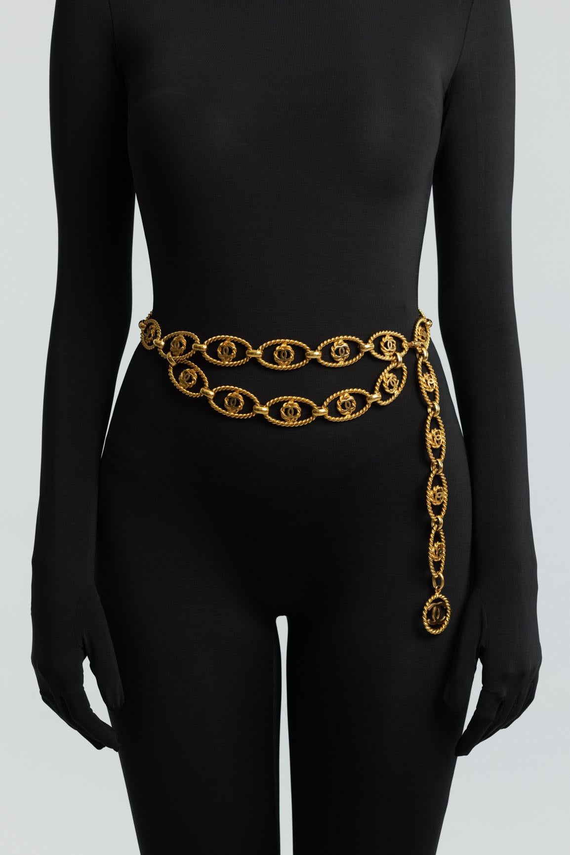 Chanel Gold Coco CC Logo Oval Twist Chain Rope Belt (35 Inch) For Sale 3