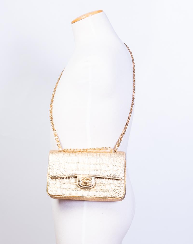 Chanel Gold Croc geprägte Klappe Tasche Damen