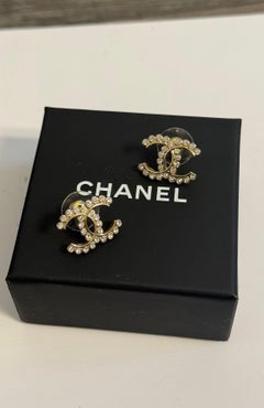 Boucles d'oreilles Chanel Logo CC en cristal doré