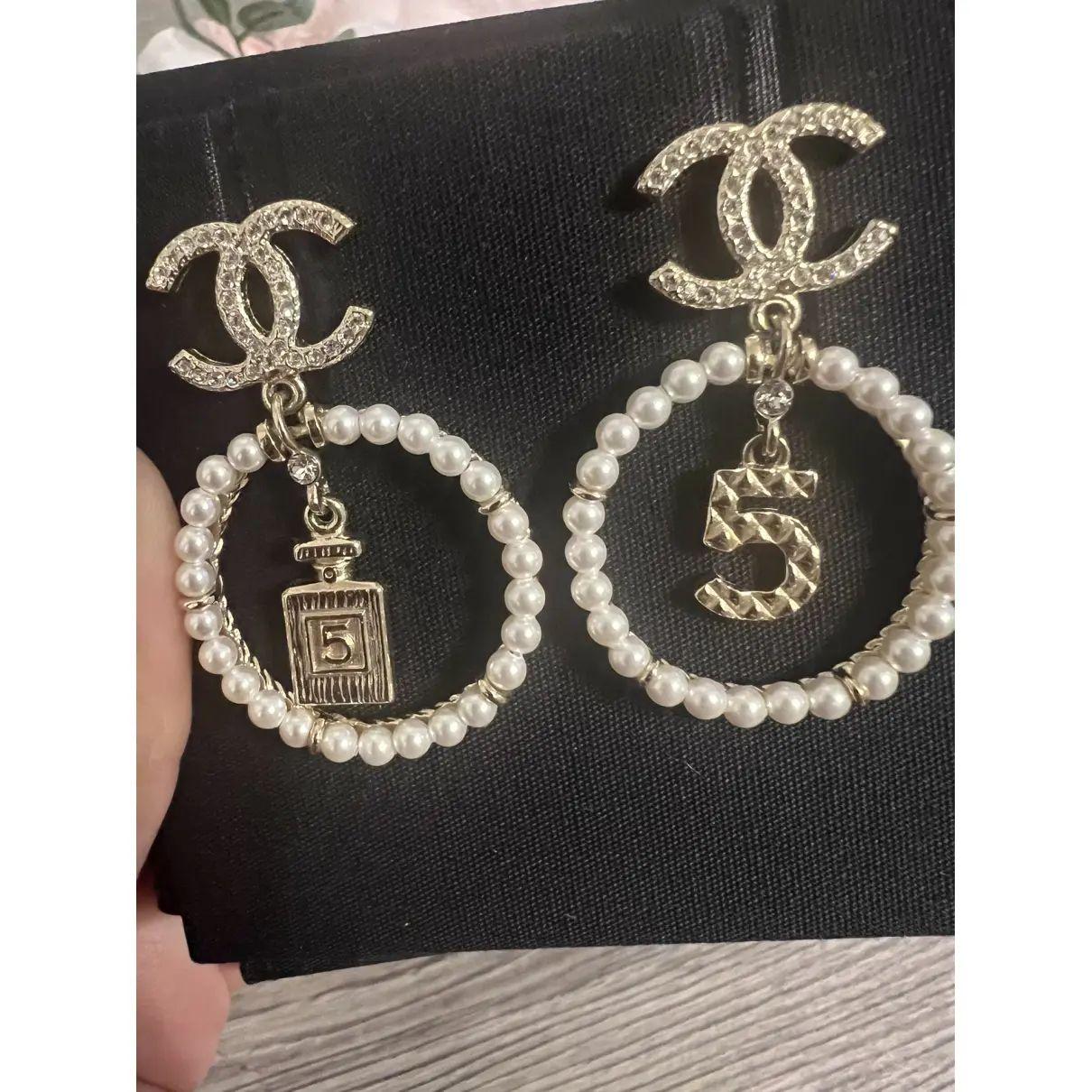 da uomo o donna Orecchini Chanel con cristalli d'oro e perle CC in vendita