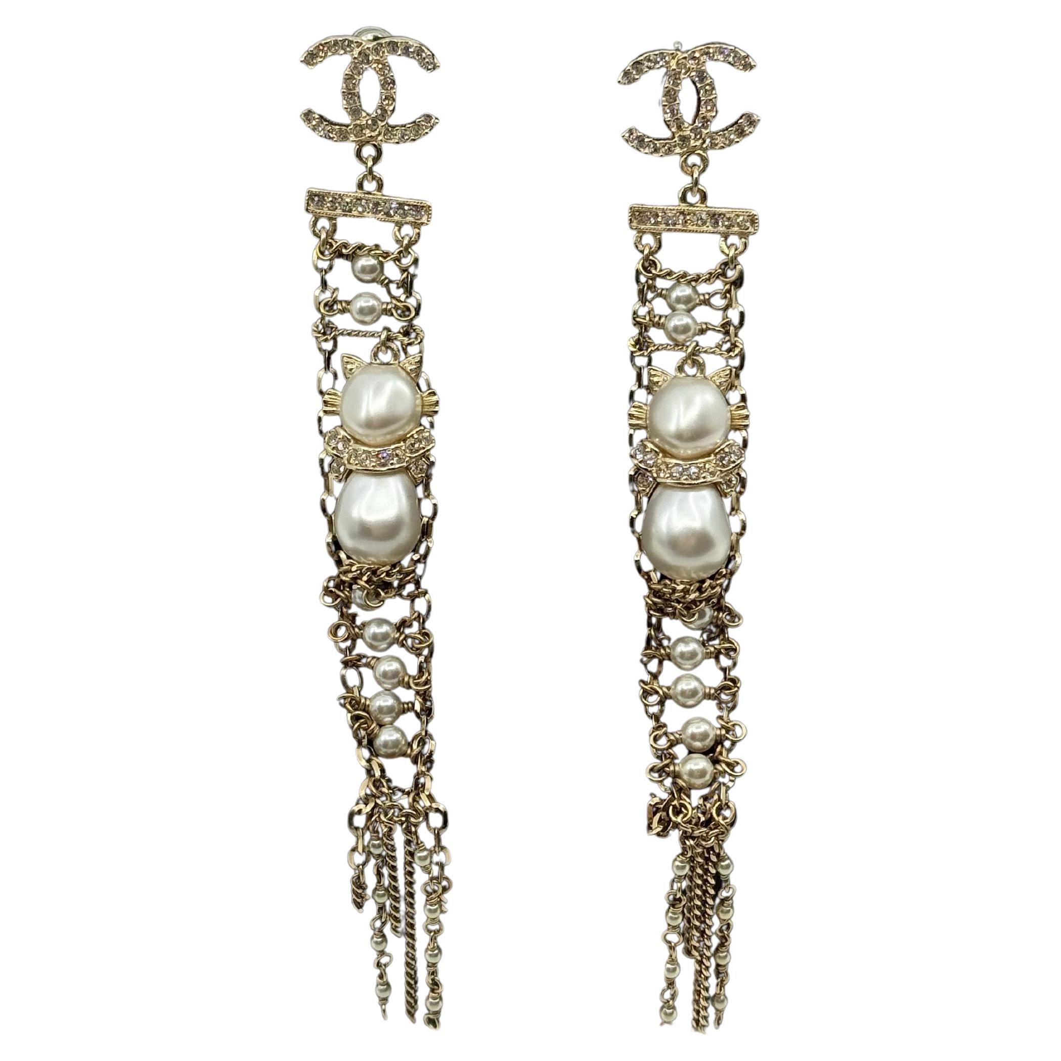 How do I identify temple jewelry?