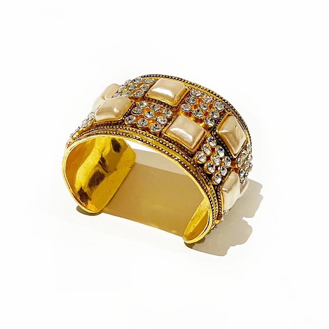 Chanel Gold Cuff Bracelet In Good Condition In Los Angeles, CA