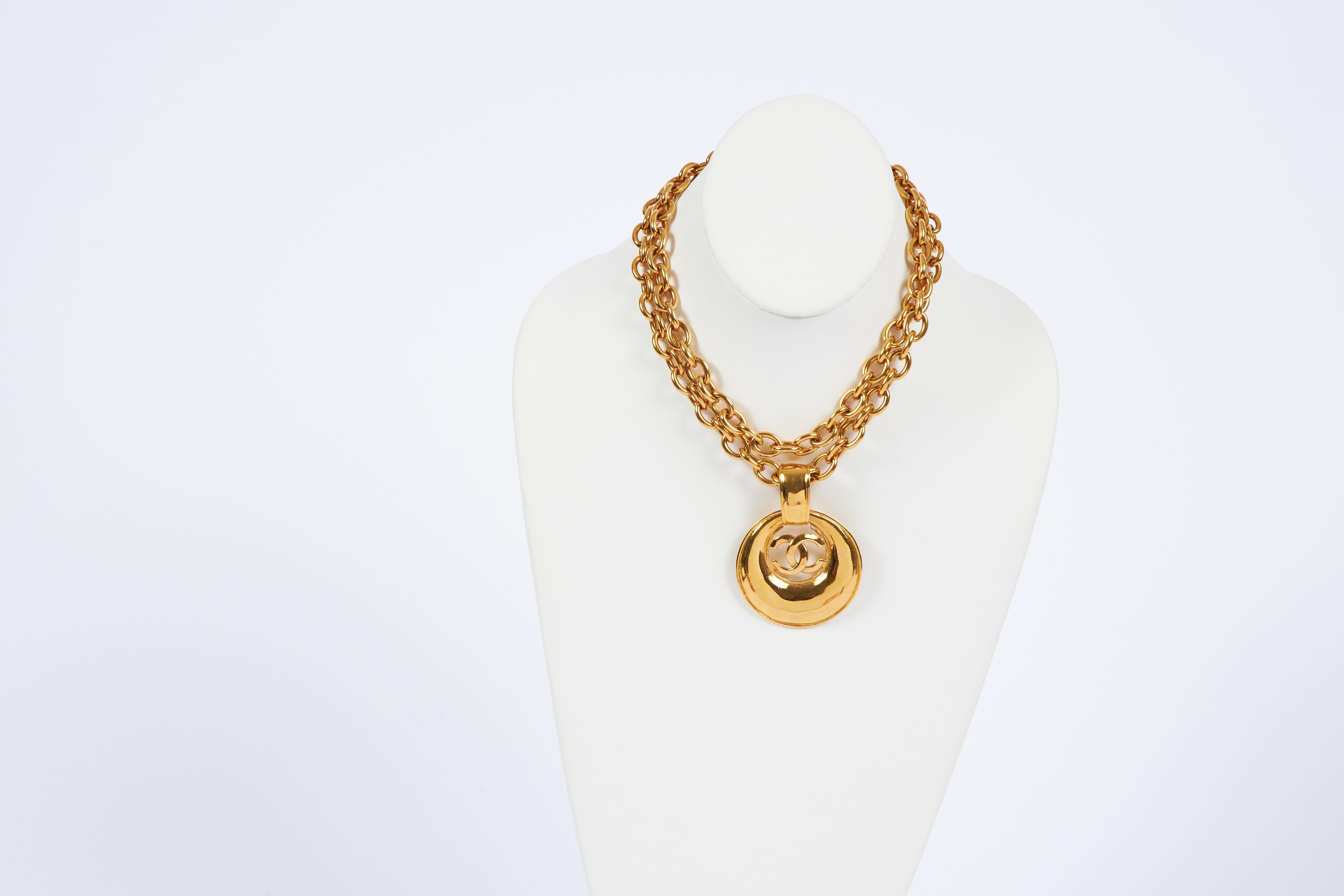 Chanel Gold Door Knocker Pendant Necklace In Good Condition In West Hollywood, CA