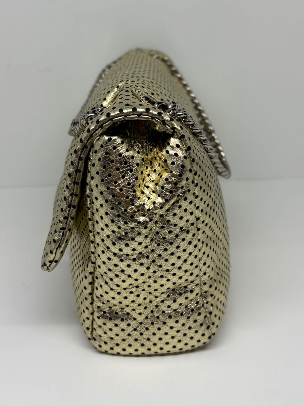 Chanel Taladro Dorado Perforado 2.55 Reissue Bolso Solapa Mediano en Bueno estado para la venta en Jakarta, Daerah Khusus Ibukota Jakarta