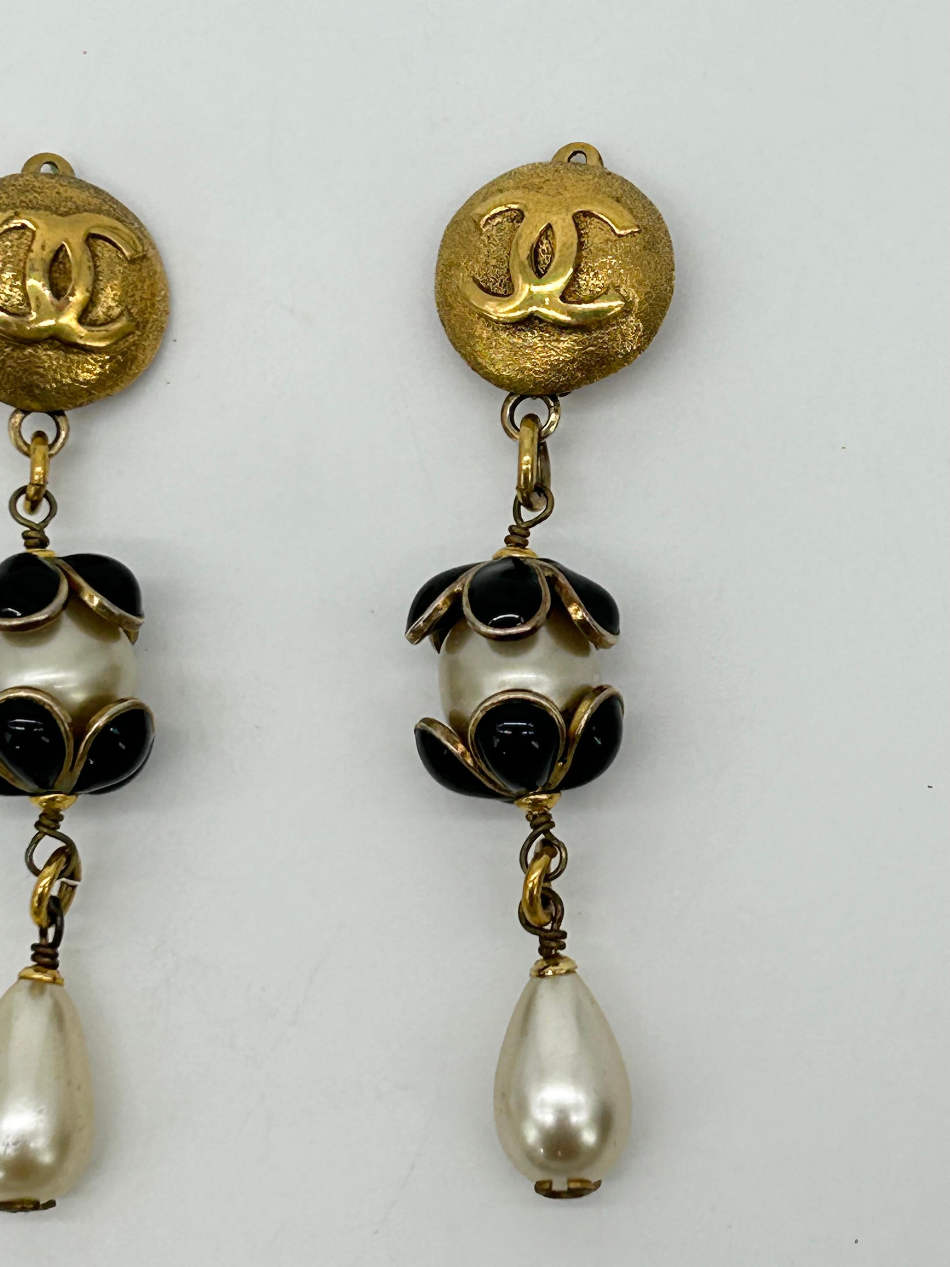 Chanel Gold Enamel Pearl Teardrop Earrings For Sale 1