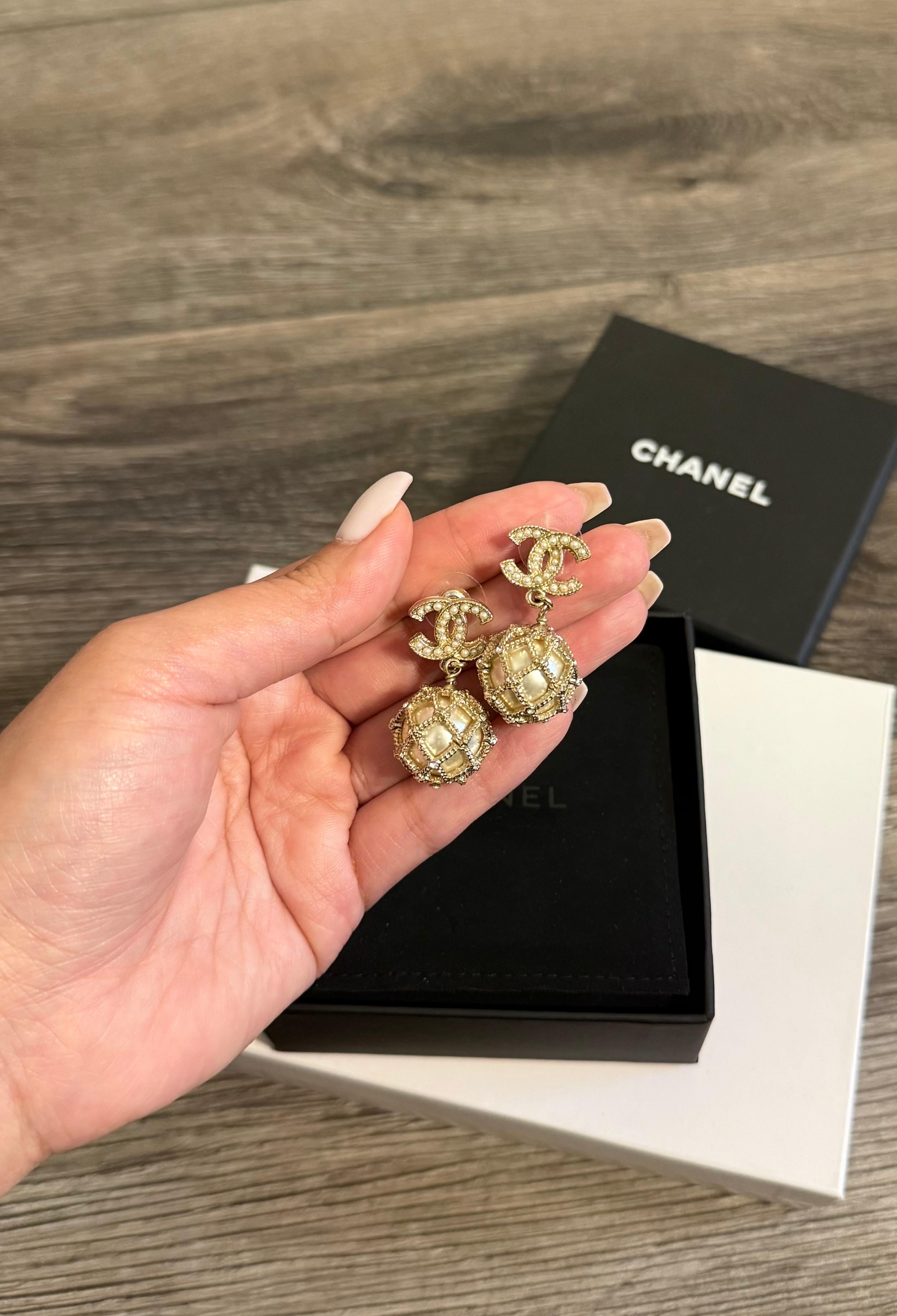 Chanel Gold Faux Pearl CC Crystal Dangle Earrings For Sale 7