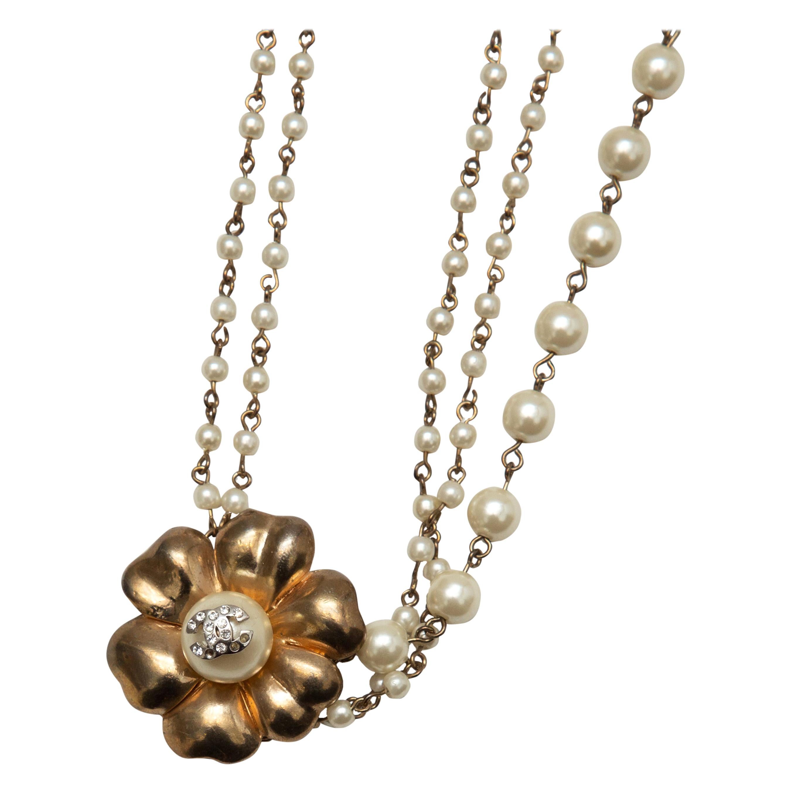  Chanel Gold Faux Pearl Flower Necklace