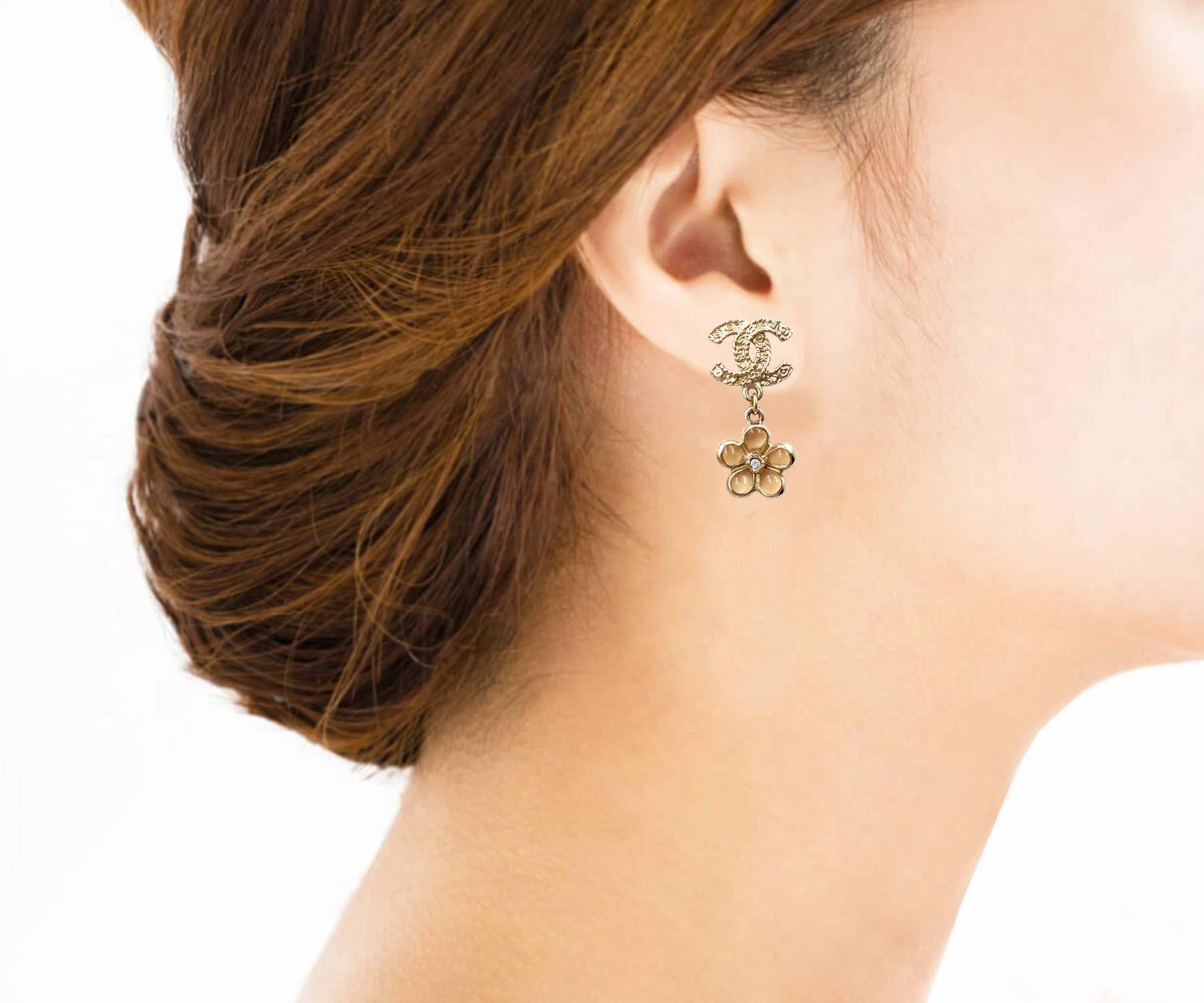 Chanel Gold Filigree CC Pink Flower Dangle Piercing Earrings   In Excellent Condition In Pasadena, CA