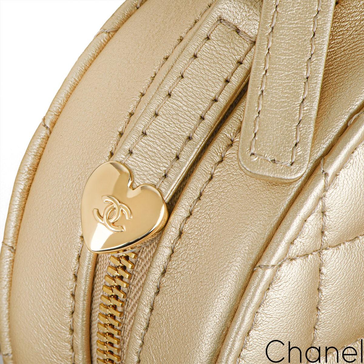 Chanel Gold Heart Bag In New Condition In London, GB
