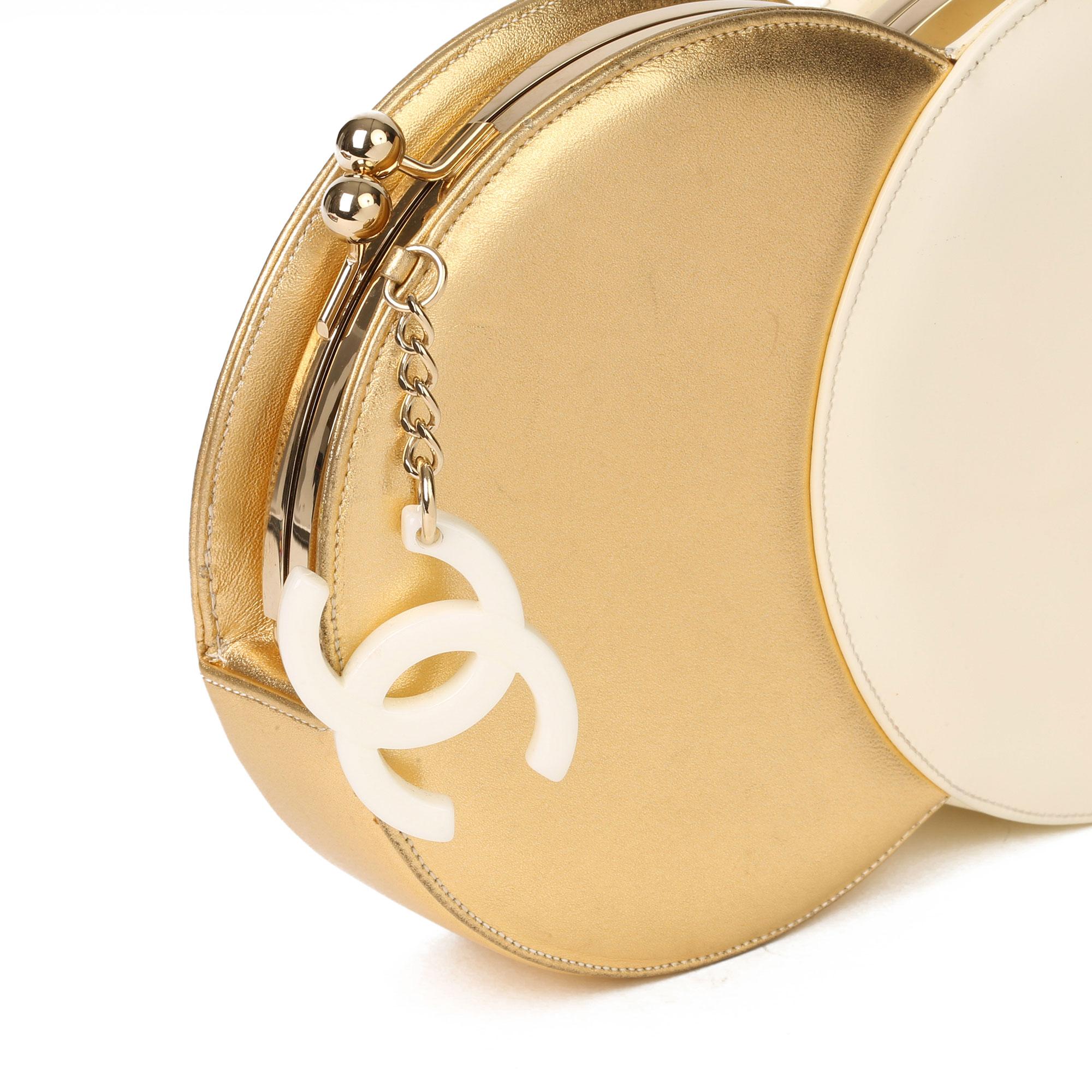 Chanel Gold Lambskin & Beige Patent Leather Double Circle Clutch im Angebot 6