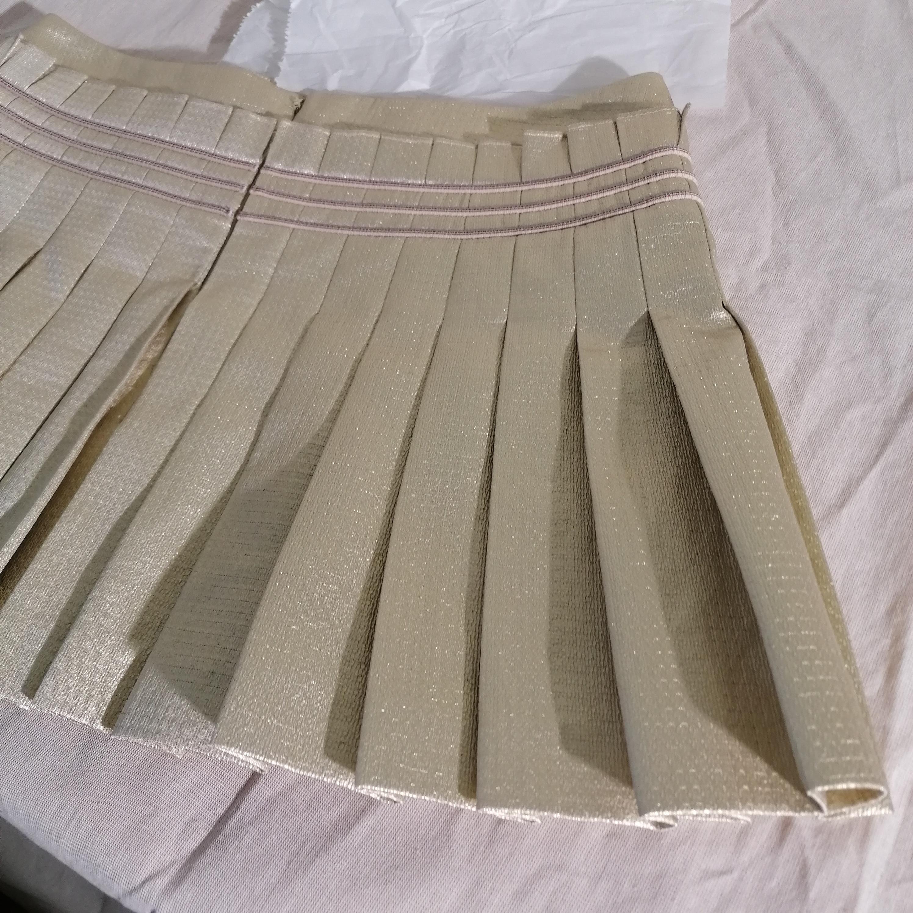 CHANEL Gold Lame Pleated Mini Skirt For Sale 14