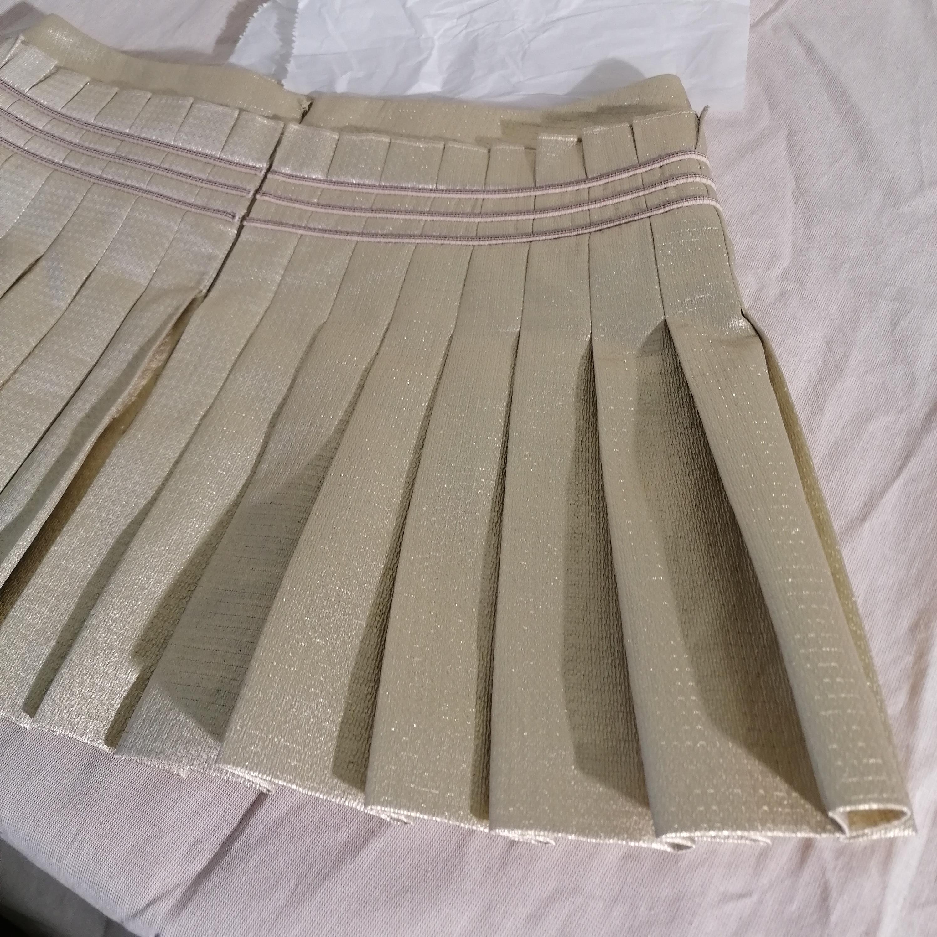 CHANEL Gold Lame Pleated Mini Skirt For Sale 13