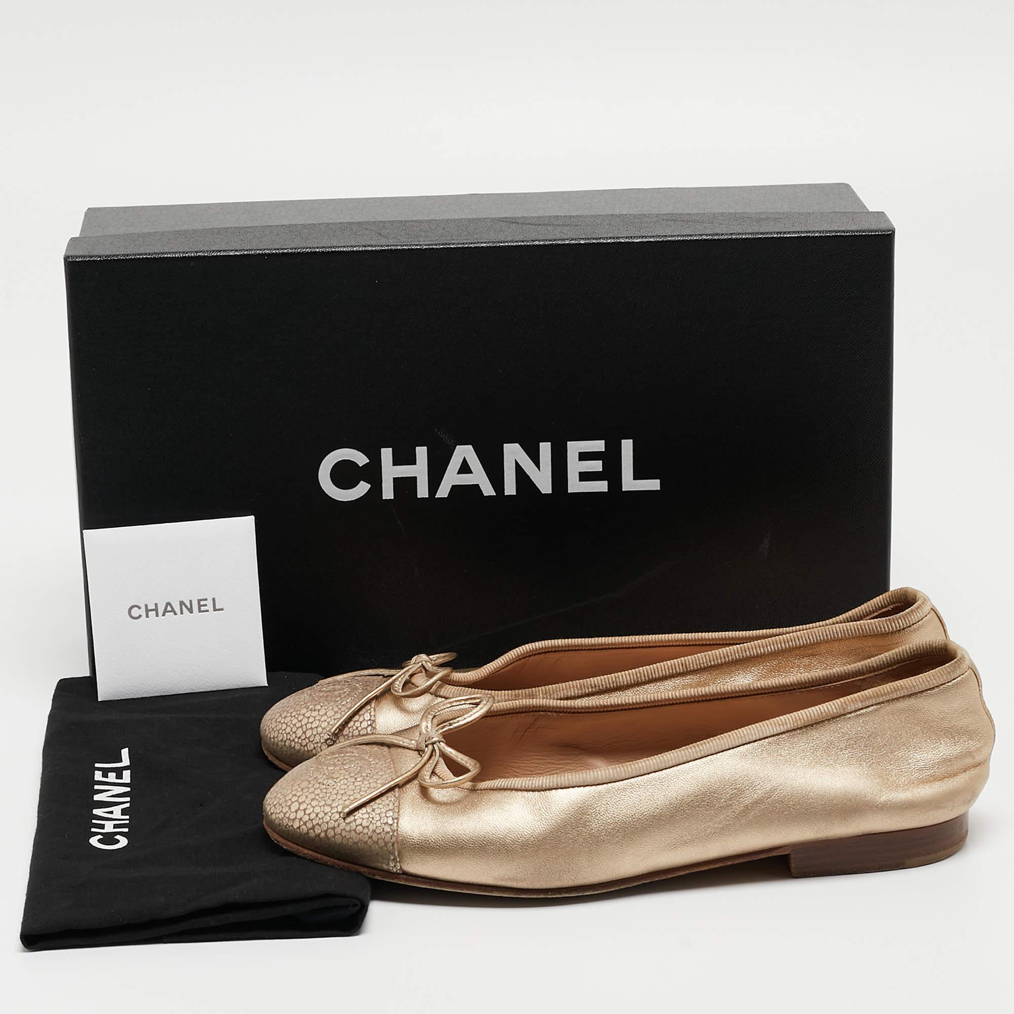 Chanel Gold Leather CC Cap Toe Bow Ballet Flats Size 34.5 5