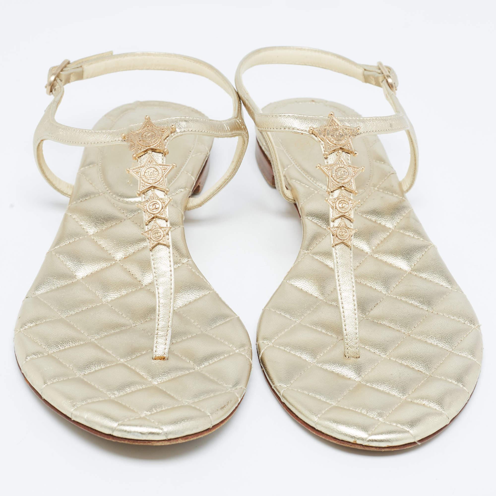 Chanel Gold Leather CC Star Embellished Thong Flat Sandals Size 40 1