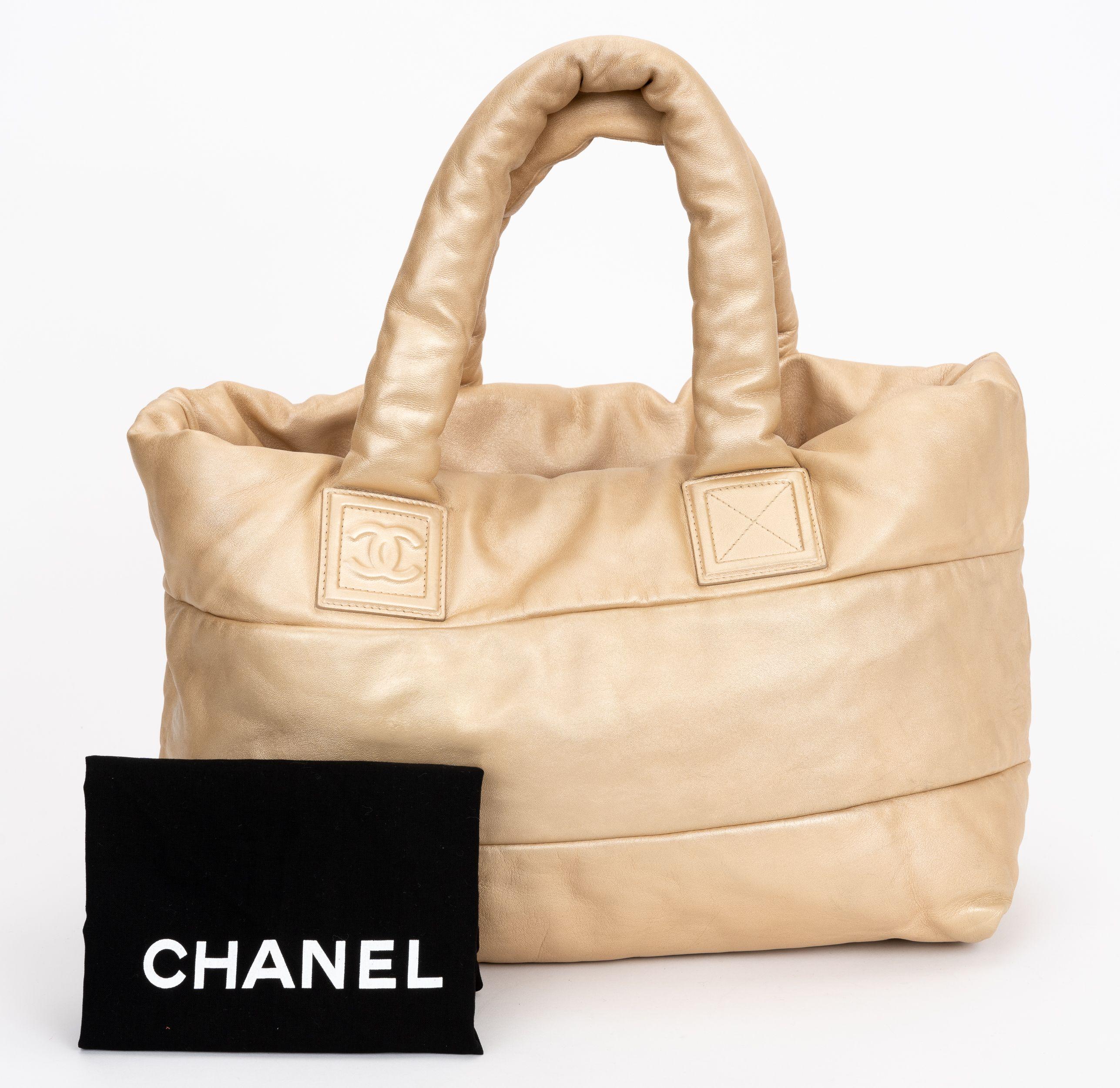 Chanel Coco Cocoon Tote Bag aus goldenem Leder im Angebot 7