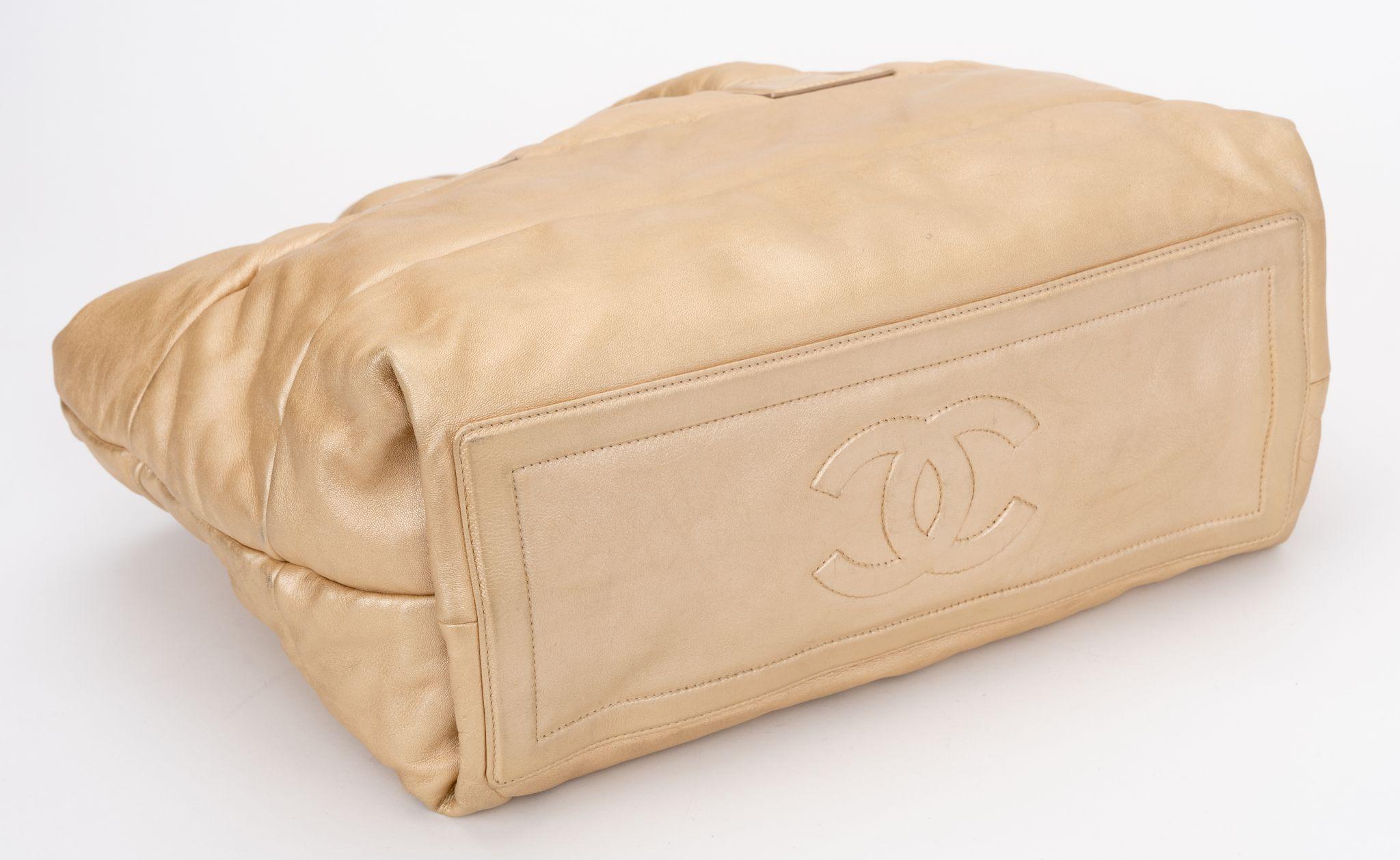 Chanel Coco Cocoon Tote Bag aus goldenem Leder im Angebot 1