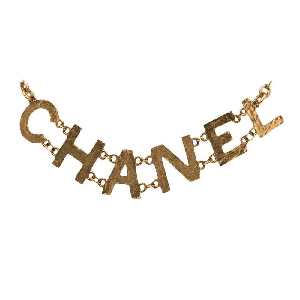 Chanel Goldfarbener Ledergürtel mit Logo  (Schwarz)
