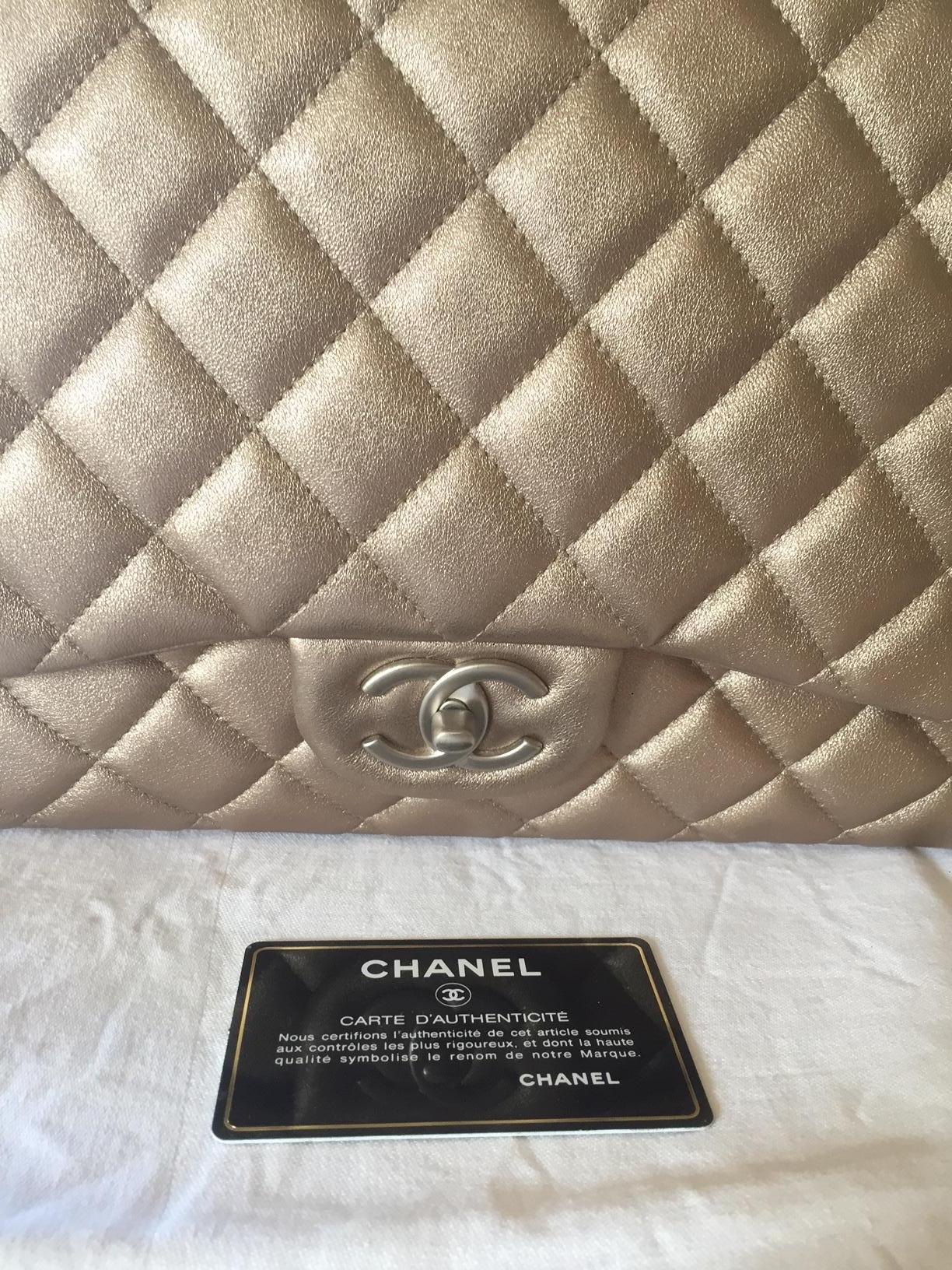 Chanel Gold Leather Maxi Handbag Timeless Collection, 2011 In Excellent Condition In LEGNY, FR