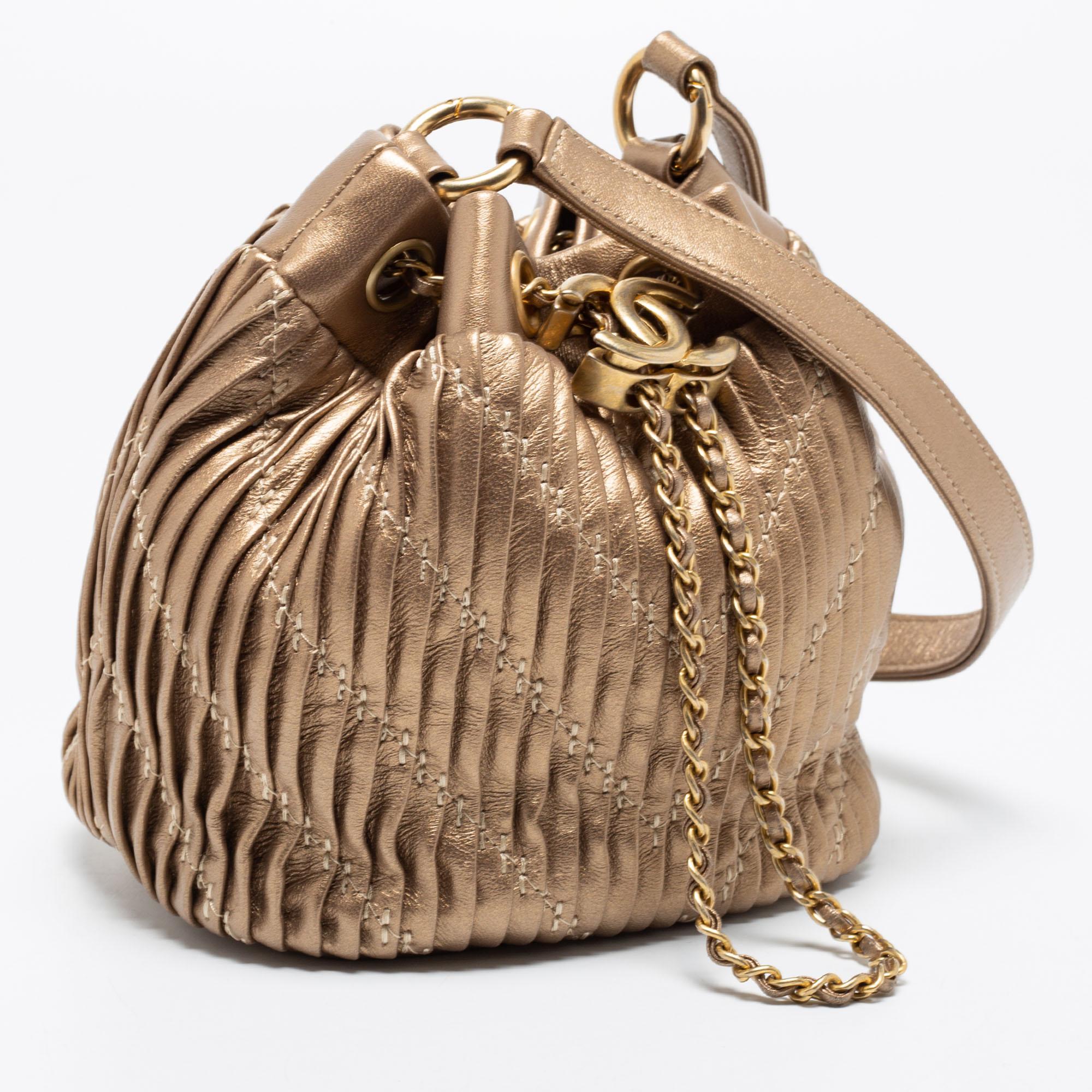 Chanel Gold Leather Small Coco Pleats Drawstring Bucket Bag In Good Condition In Dubai, Al Qouz 2