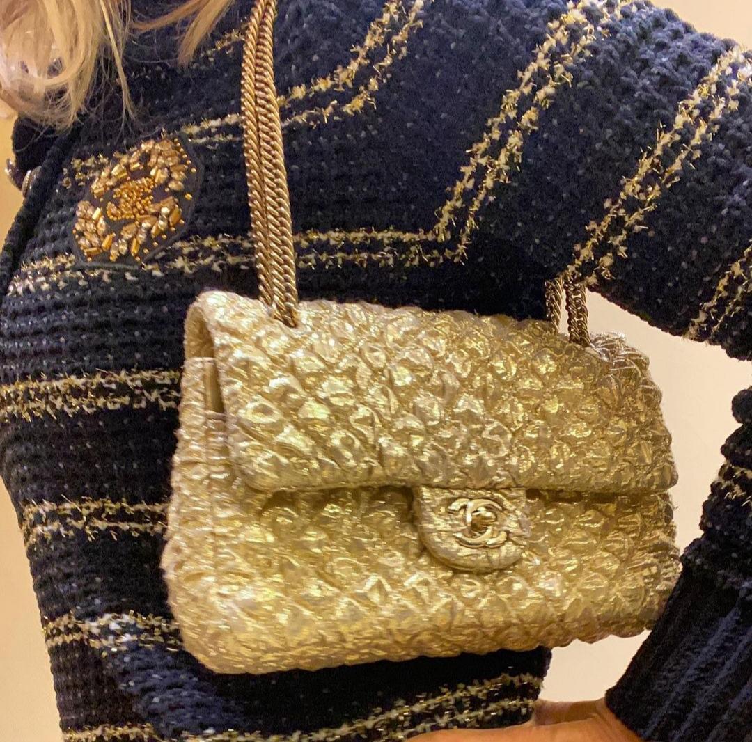 Chanel Gold Limited Edition Lamé Bag 6